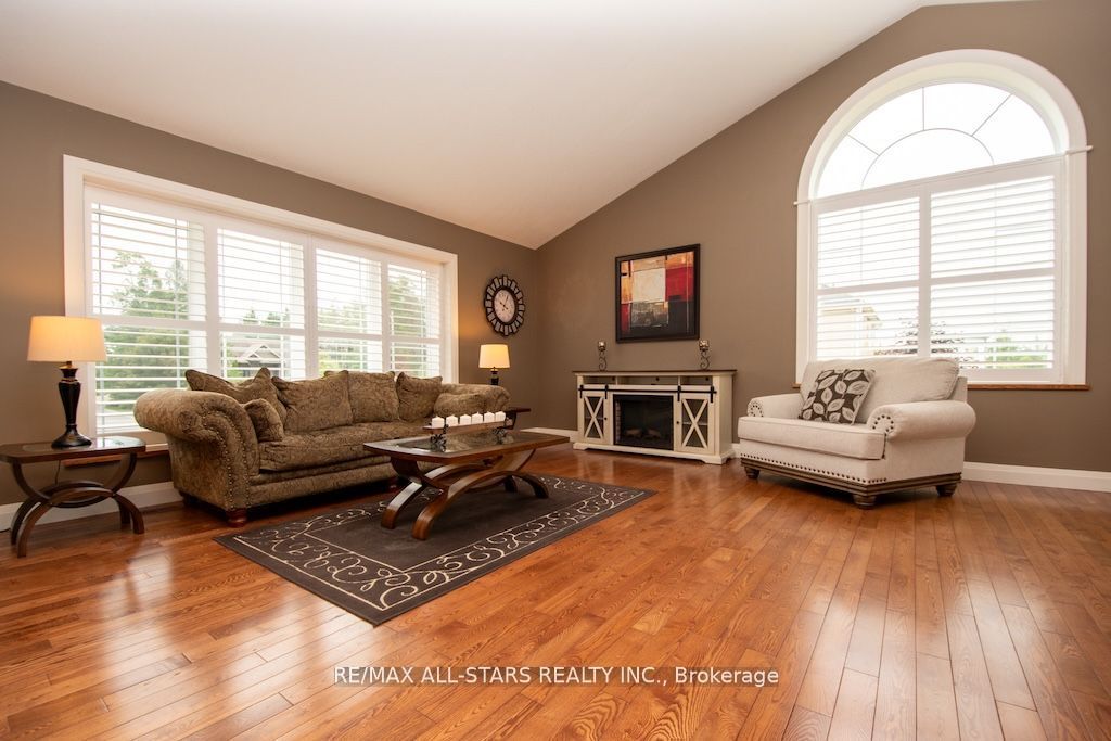 15 Rustlewood Avenue Property Photo 8