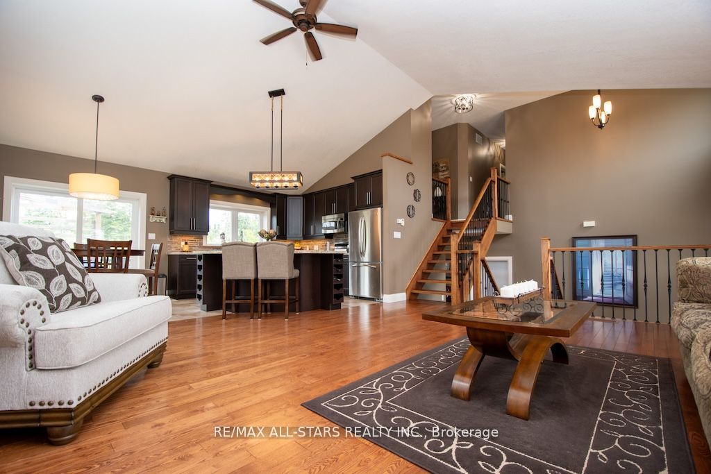 15 Rustlewood Avenue Property Photo 10