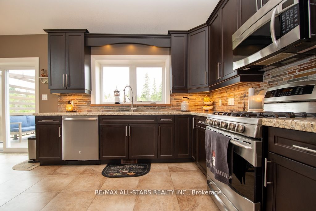 15 Rustlewood Avenue Property Photo 13