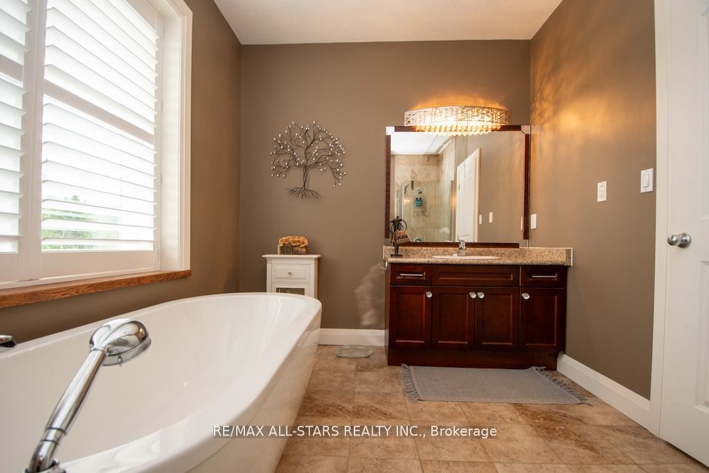 15 Rustlewood Avenue Property Photo 21