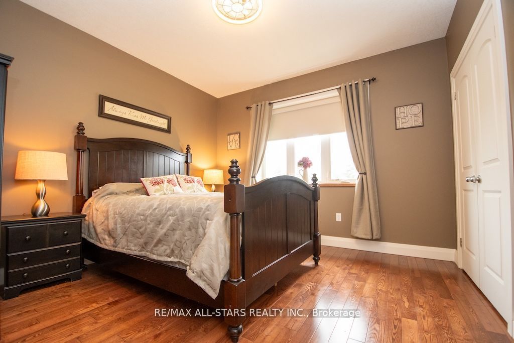 15 Rustlewood Avenue Property Photo 22