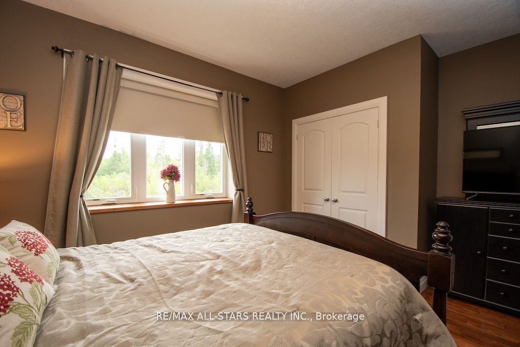 15 Rustlewood Avenue Property Photo 23