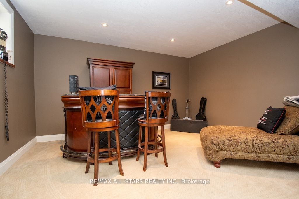 15 Rustlewood Avenue Property Photo 28