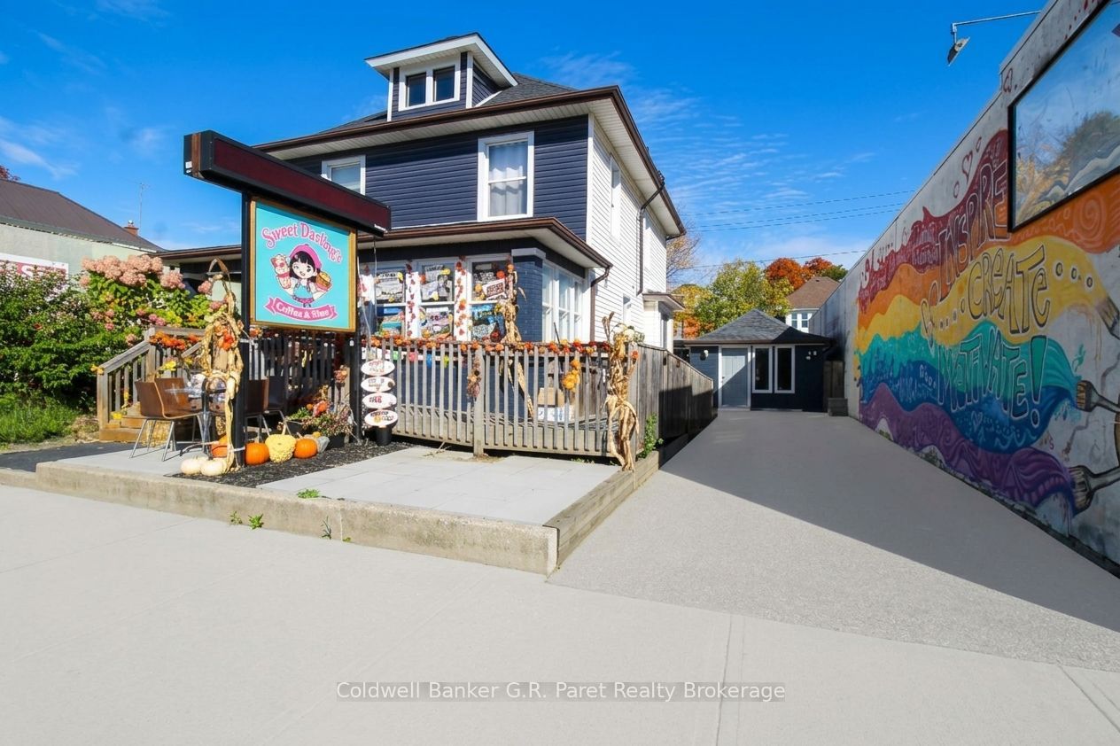 39 Norfolk Street N Property Photo 1