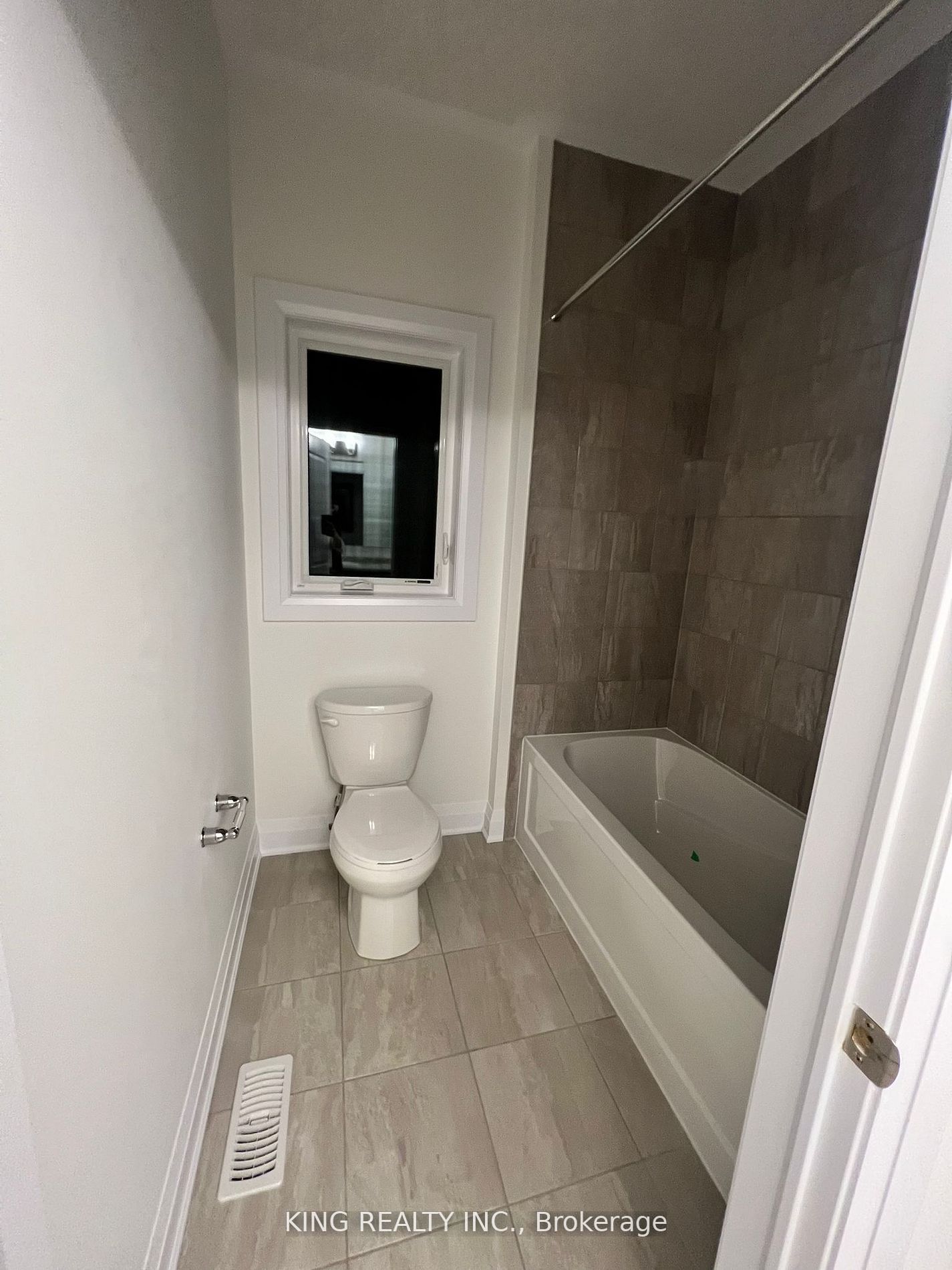 27 Carina Street Property Photo 3