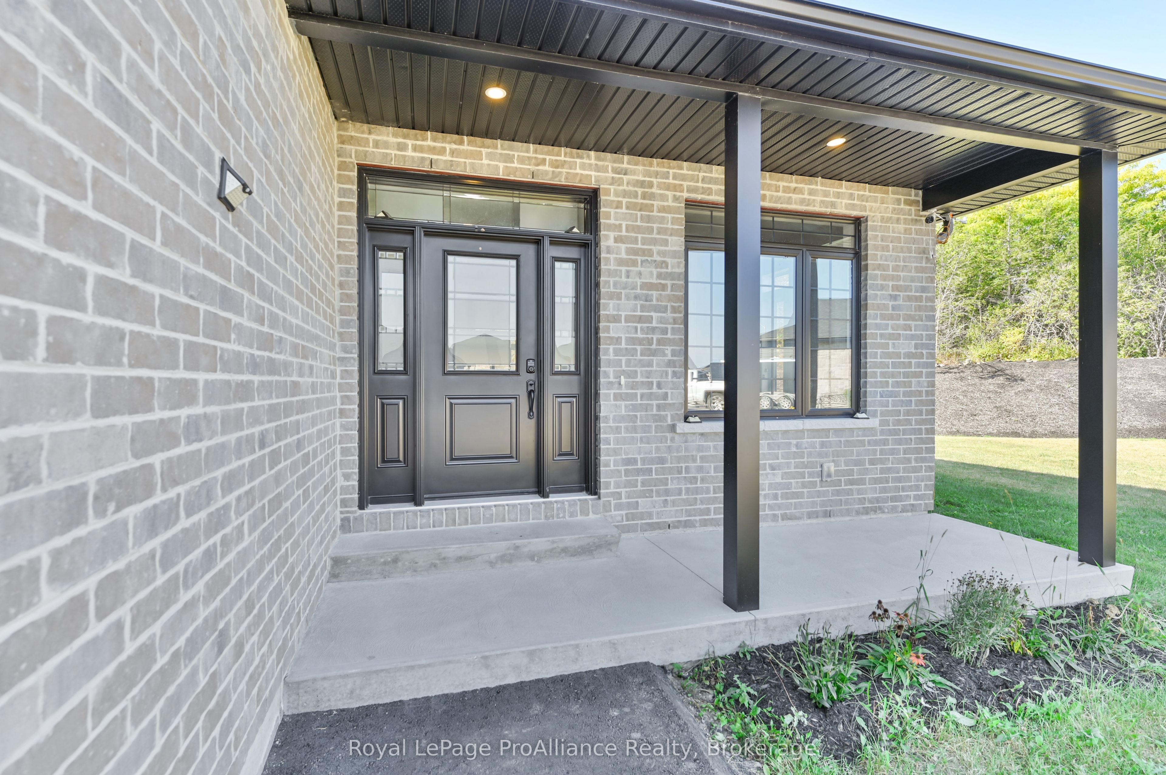16 Lehtinen Crescent Property Photo 3
