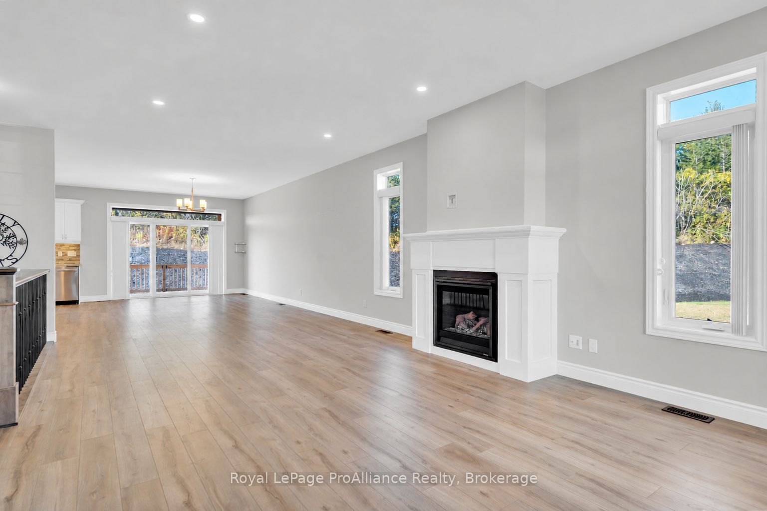 16 Lehtinen Crescent Property Photo 7