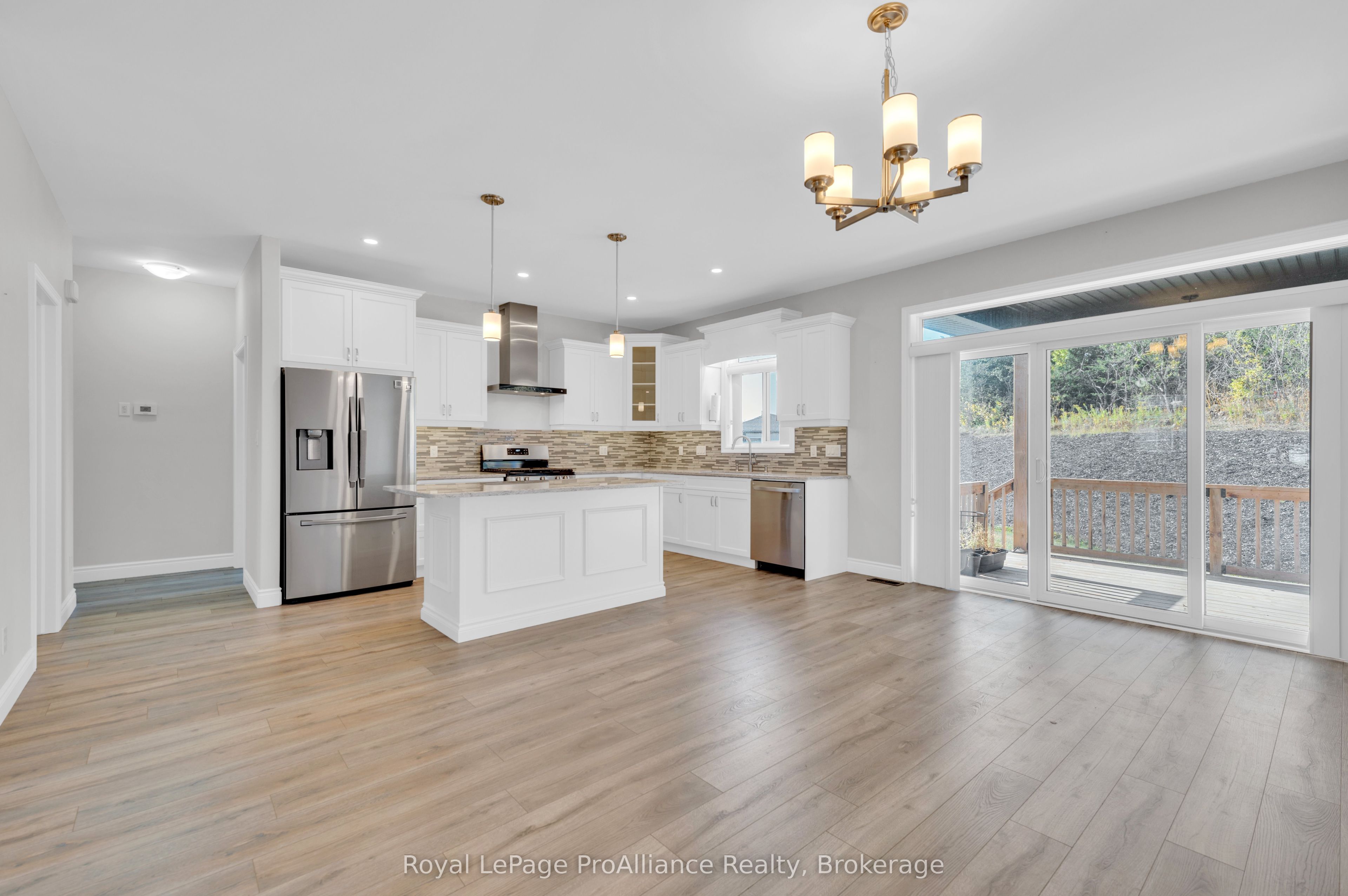 16 Lehtinen Crescent Property Photo 8