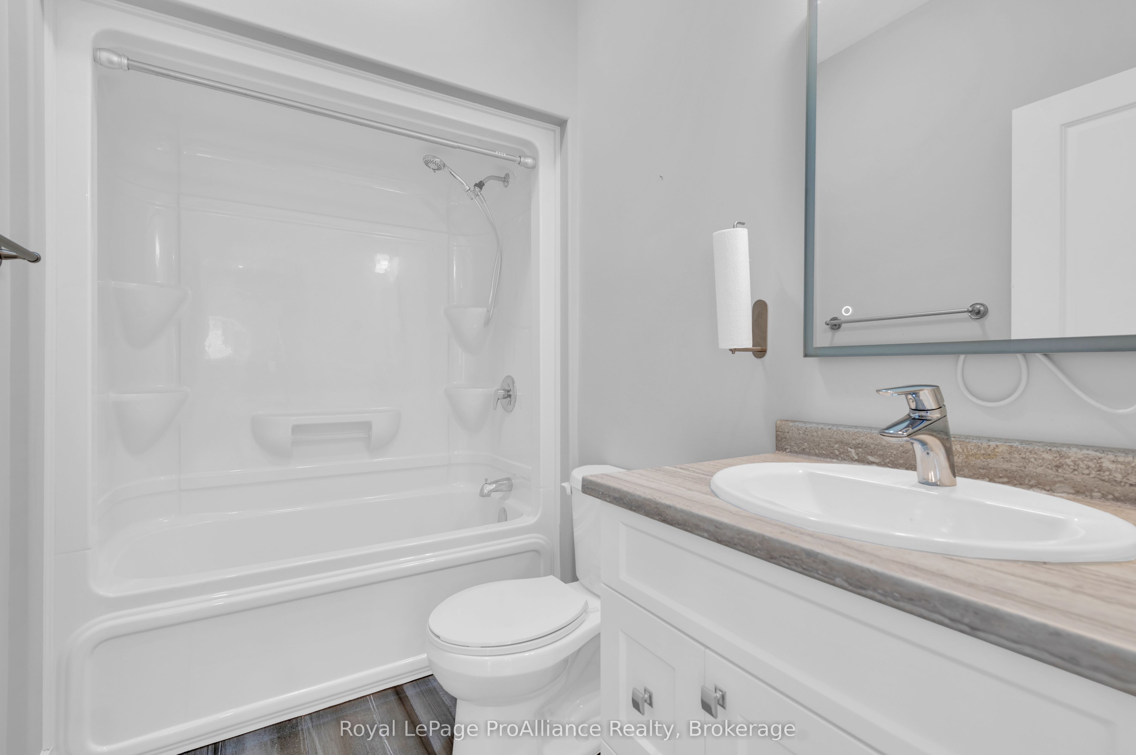 16 Lehtinen Crescent Property Photo 12
