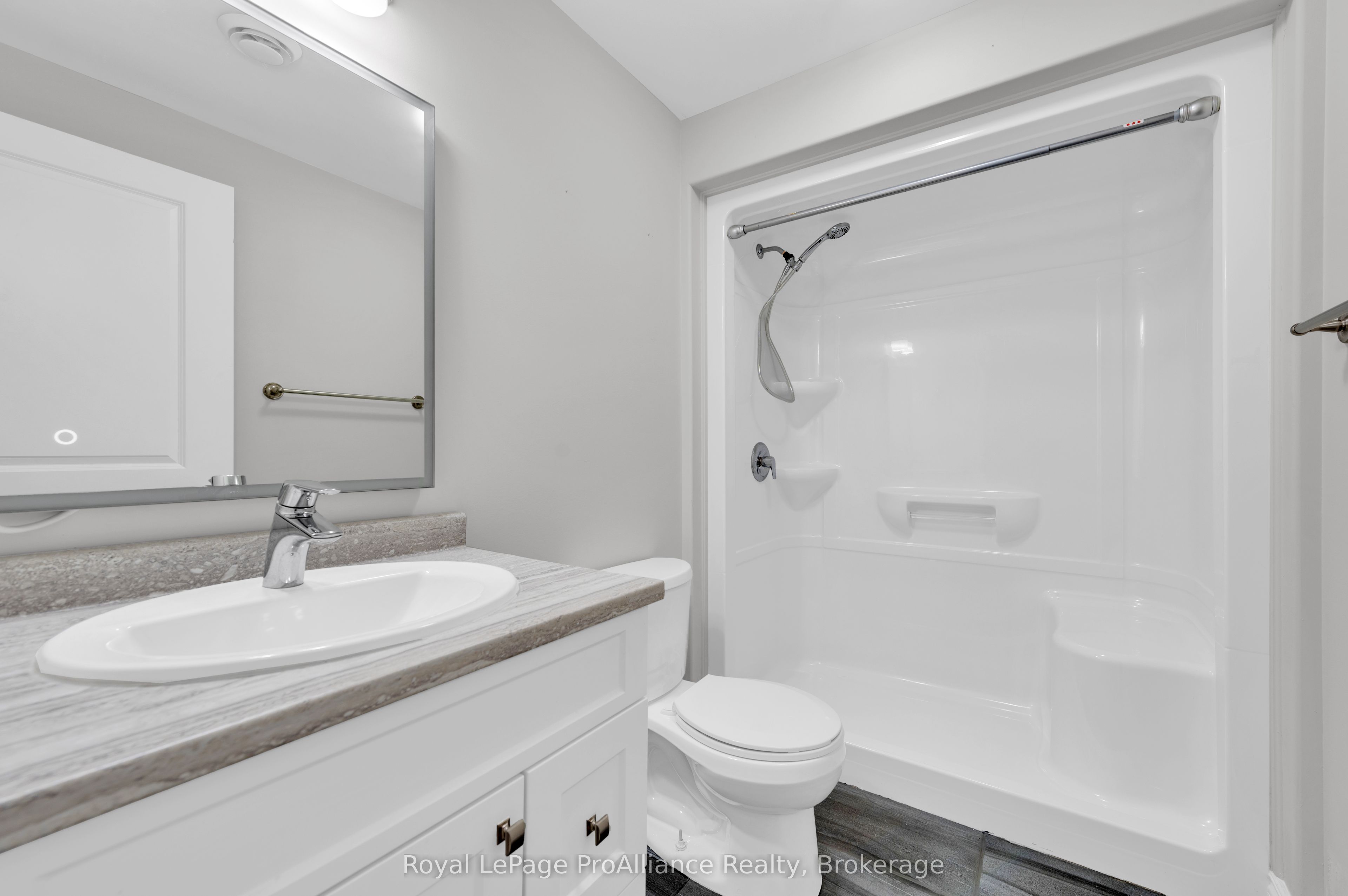 16 Lehtinen Crescent Property Photo 22
