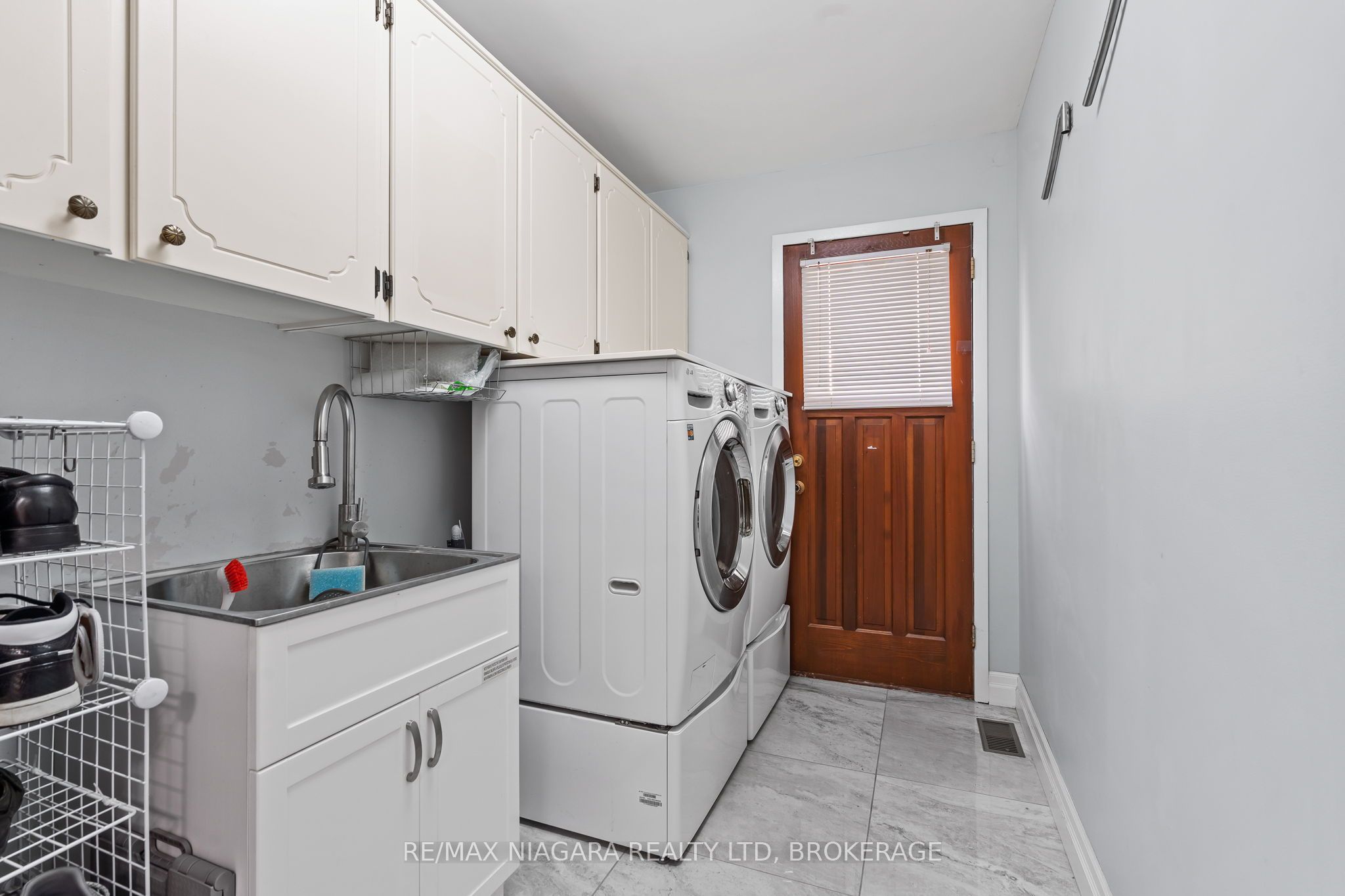 31 Jessica Drive Property Photo 14