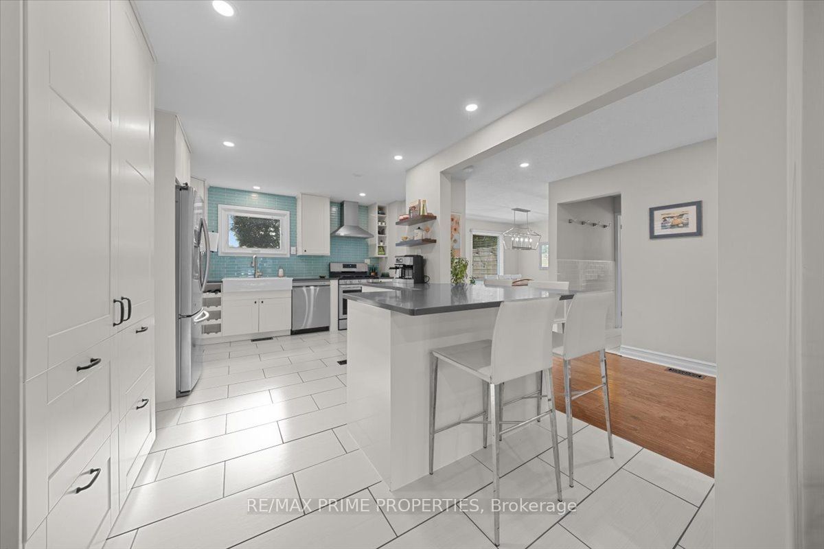 78 Fieldgate Drive Property Photo 8