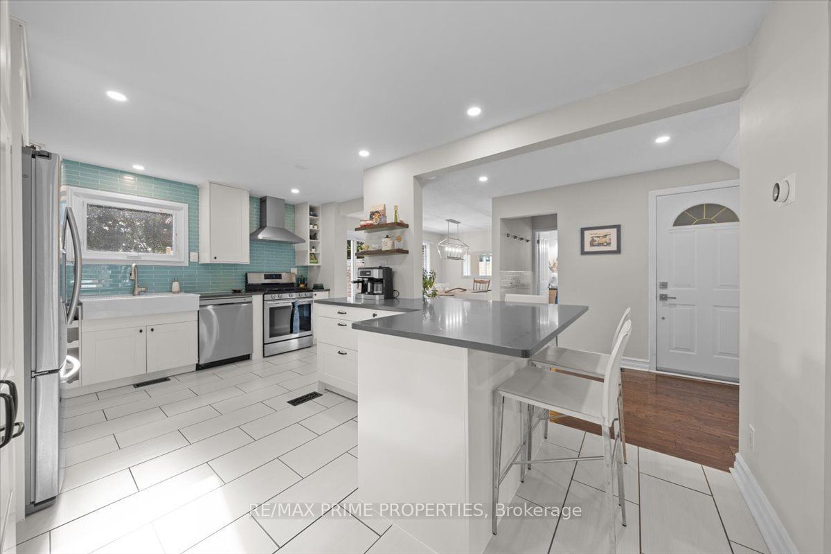 78 Fieldgate Drive Property Photo 9
