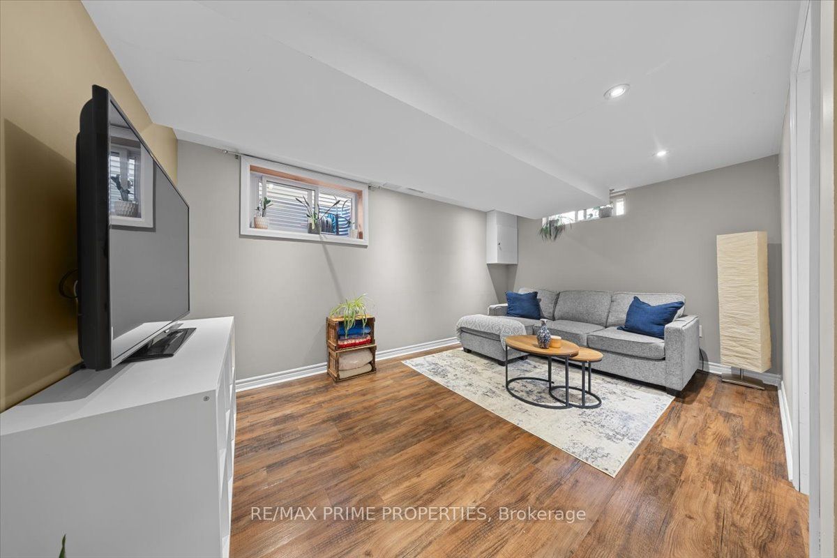 78 Fieldgate Drive Property Photo 35