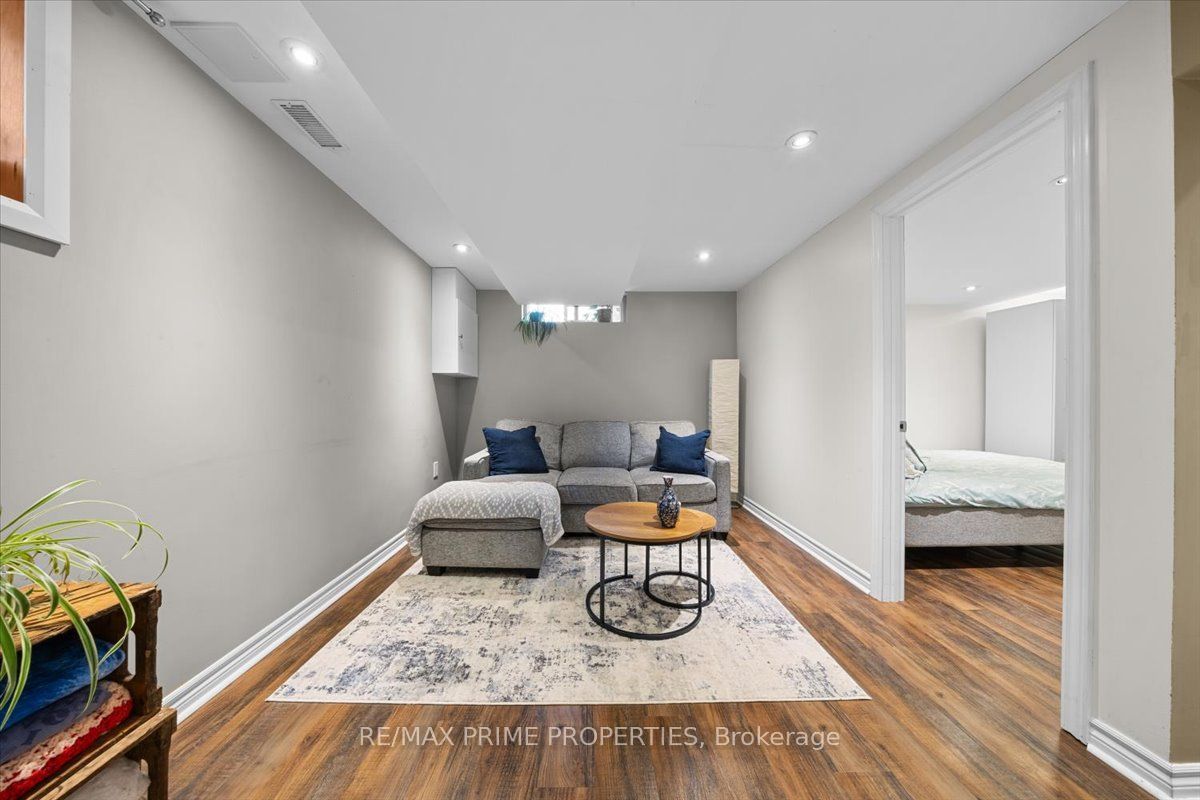 78 Fieldgate Drive Property Photo 36