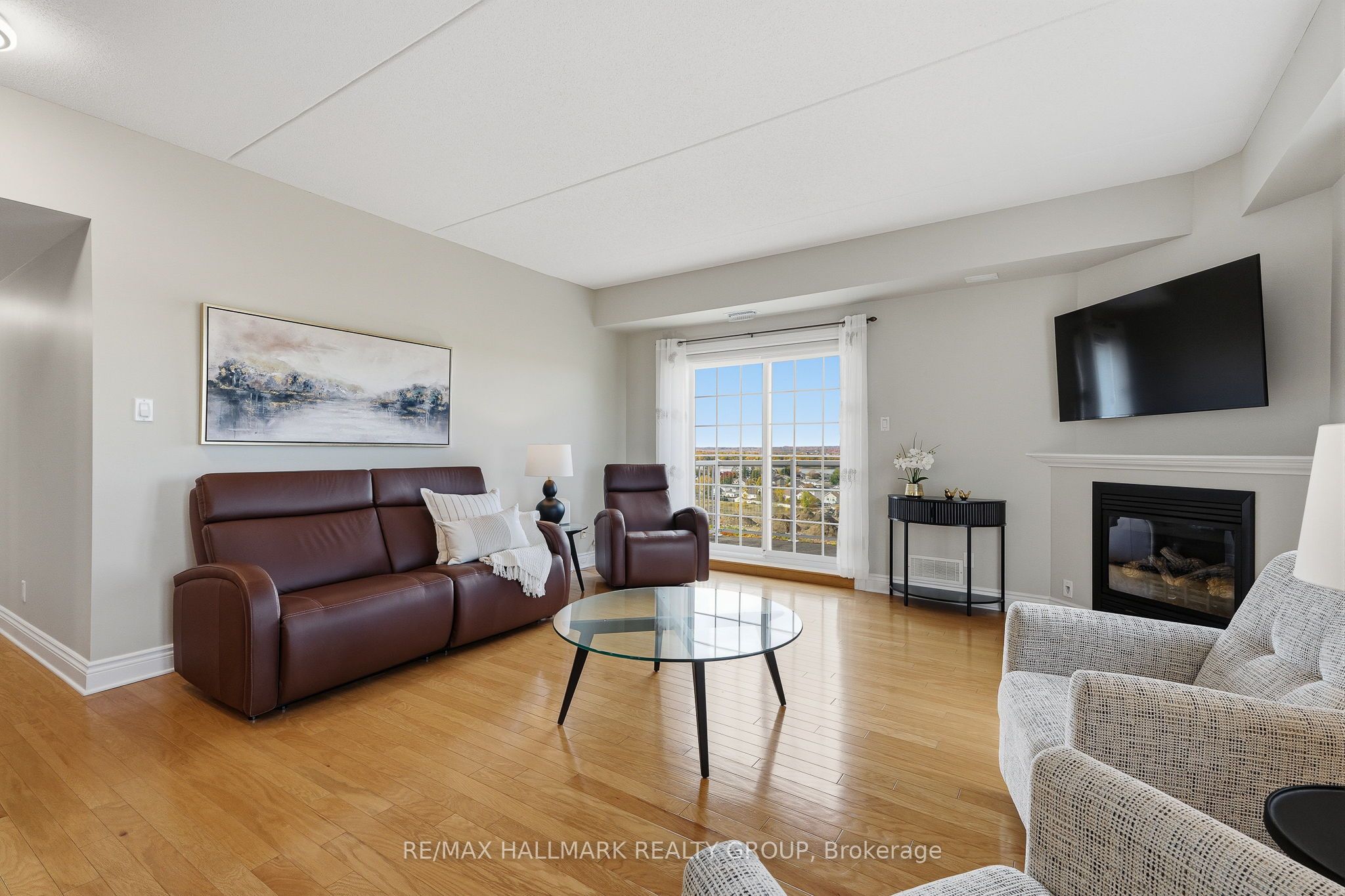 2360 Albert Street 407 Property Photo 17