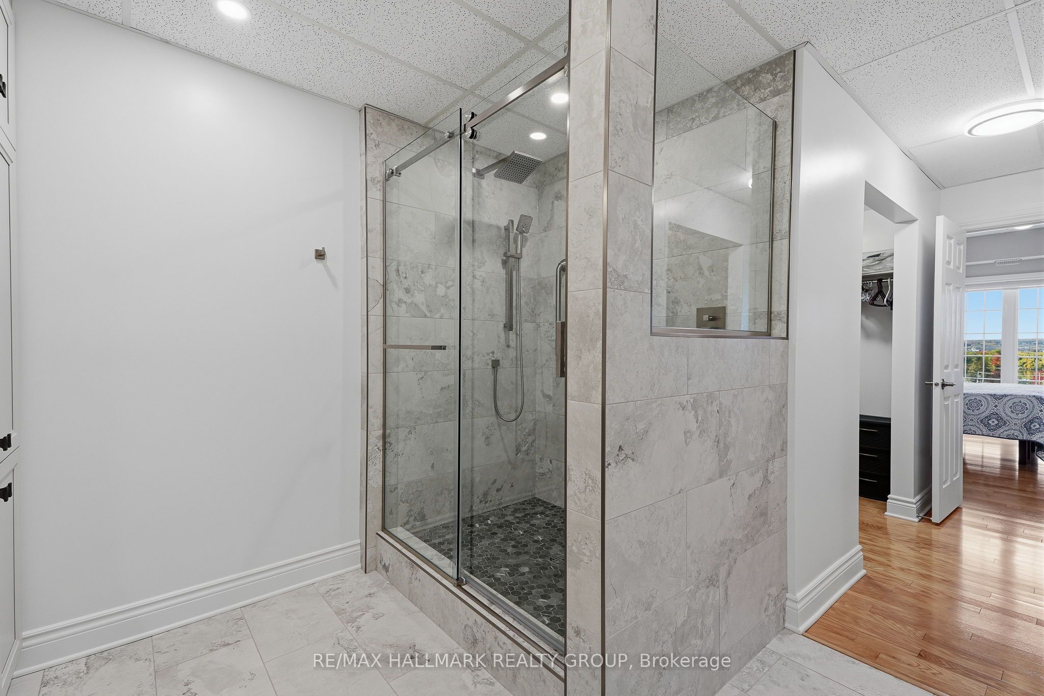 2360 Albert Street 407 Property Photo 26