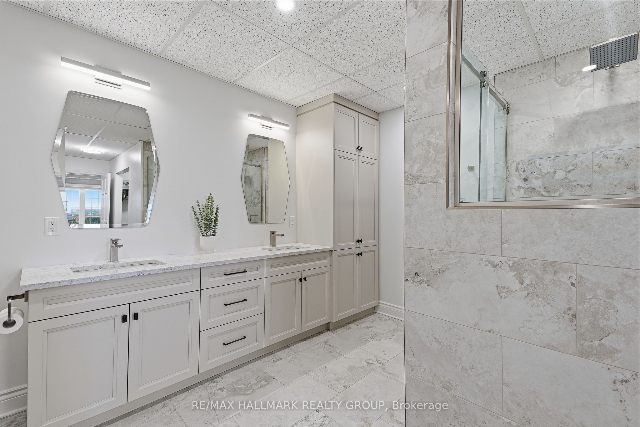 2360 Albert Street 407 Property Photo 28
