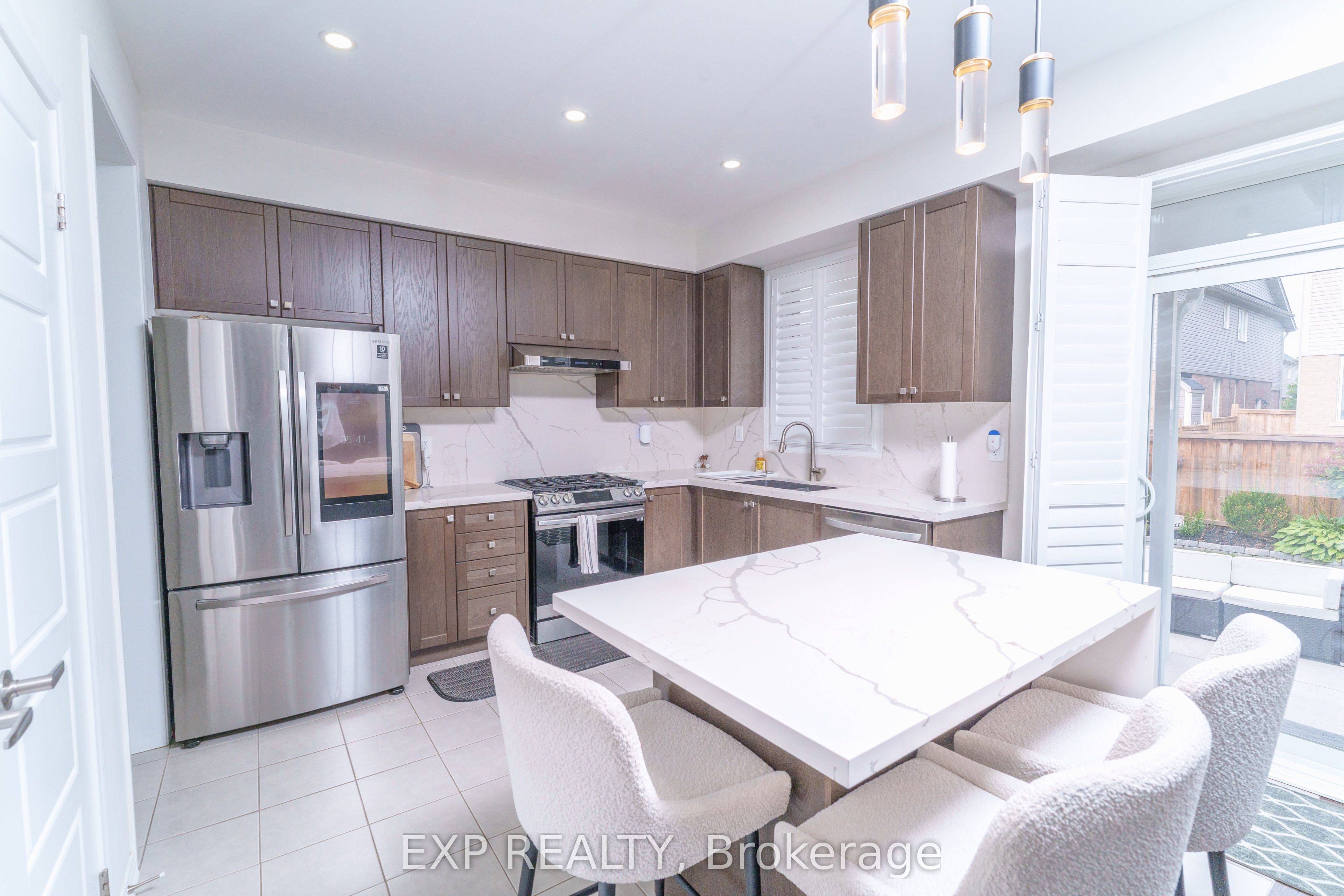 105 Powell Road Property Photo 12