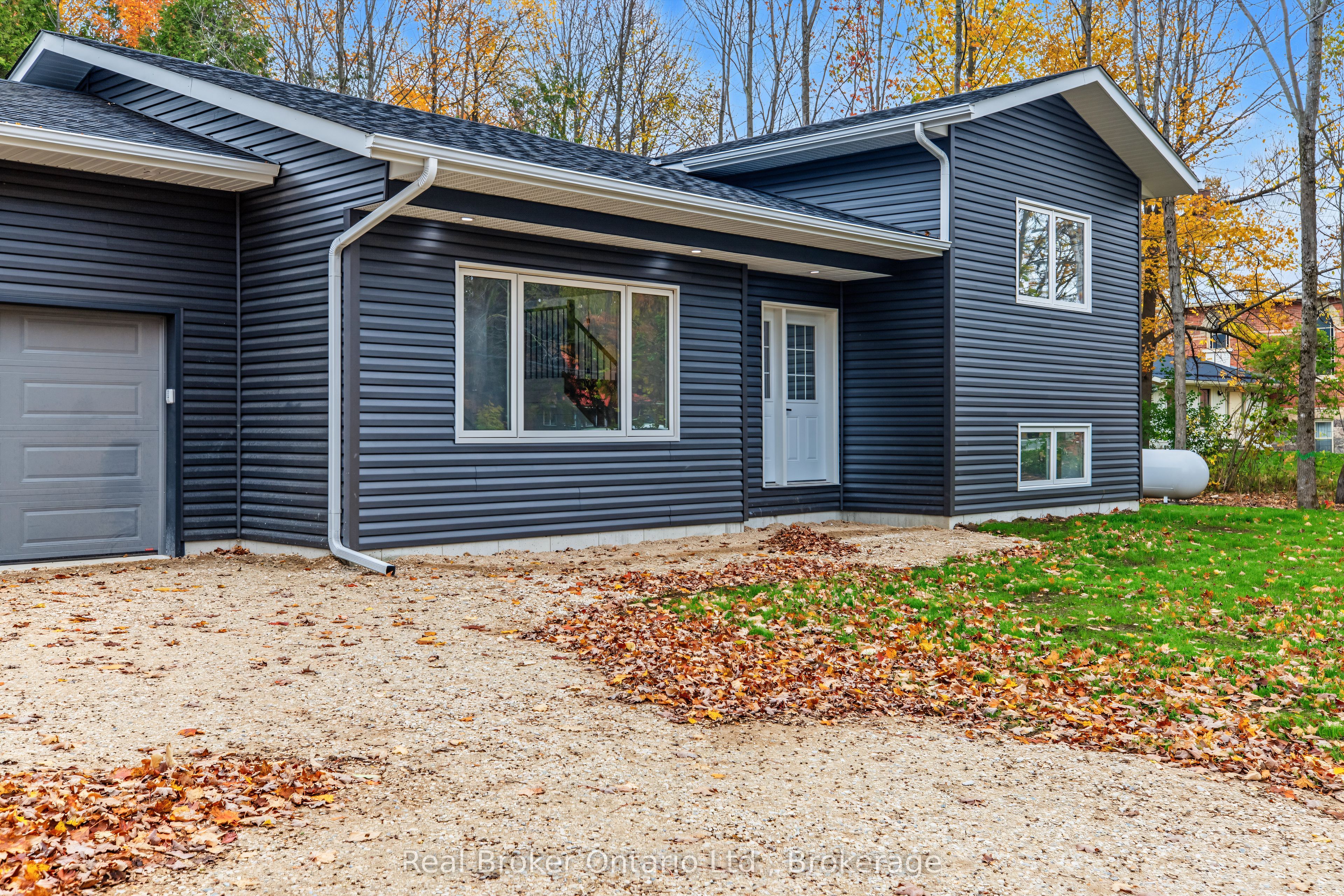 155 Canrobert Street Property Photo 6