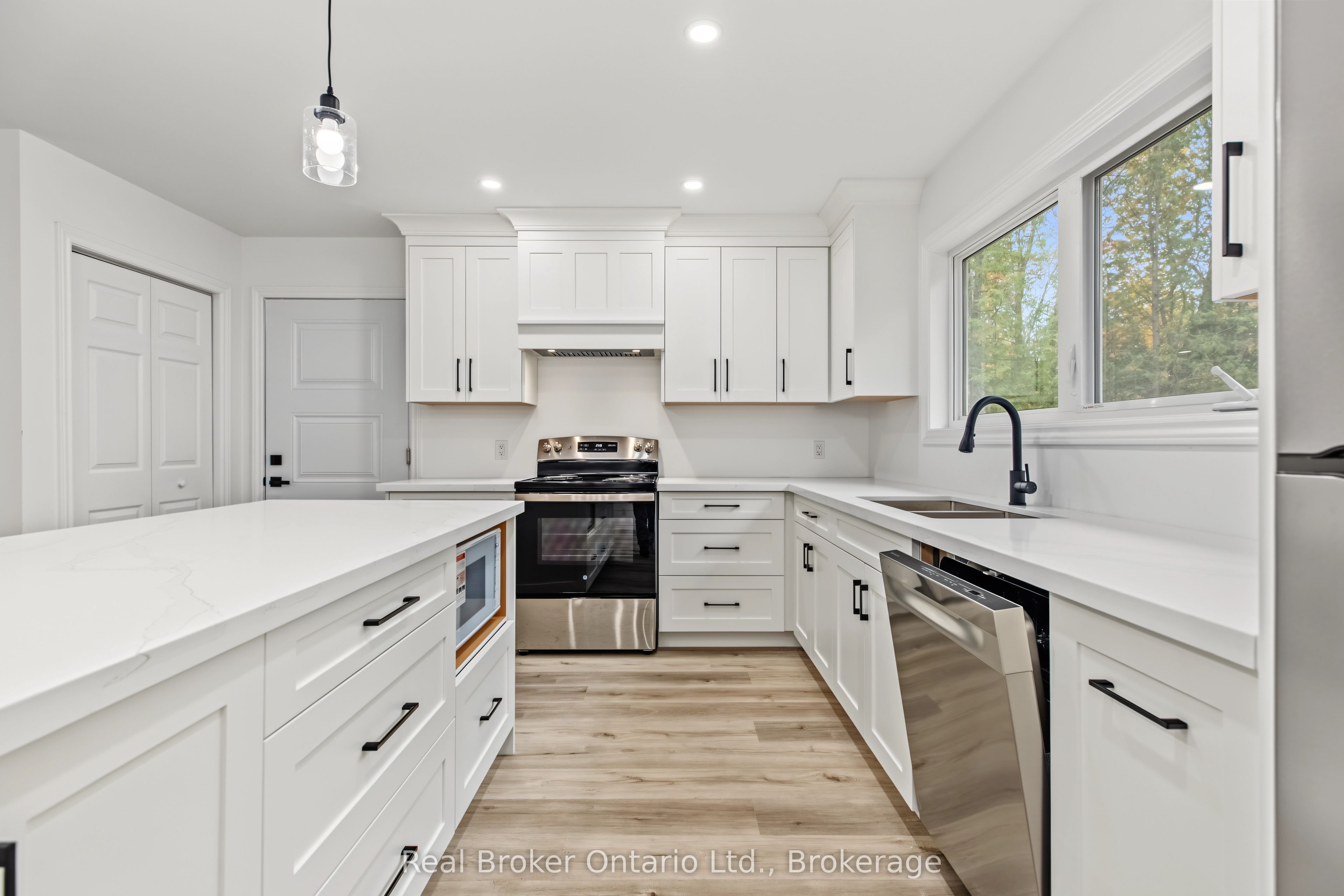 155 Canrobert Street Property Photo 19