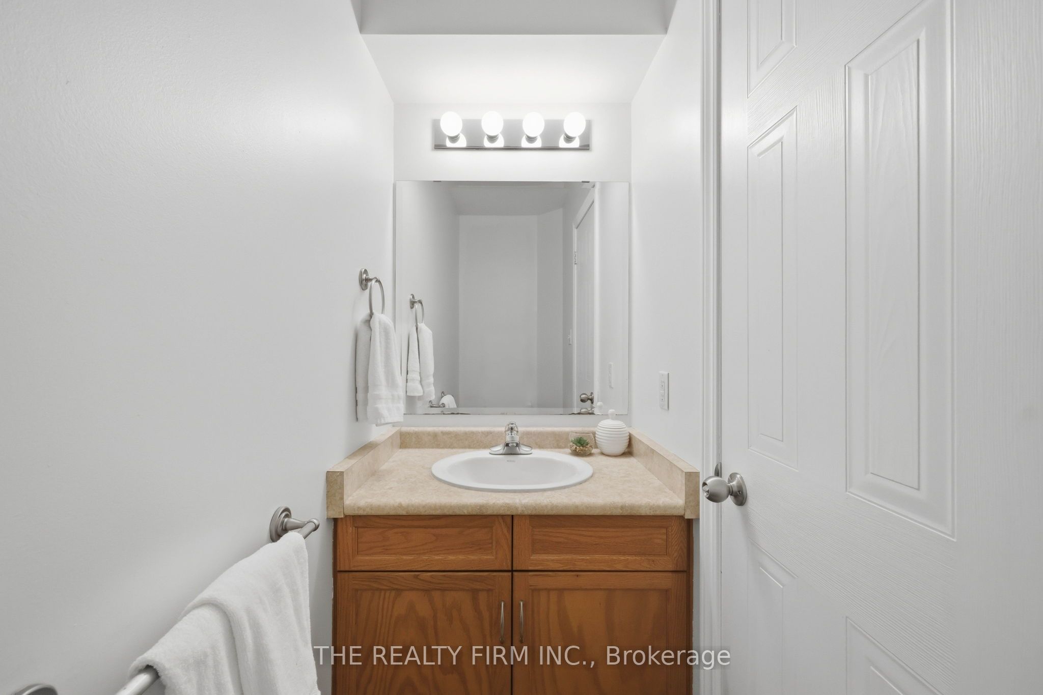 833 Capulet Lane Property Photo 6