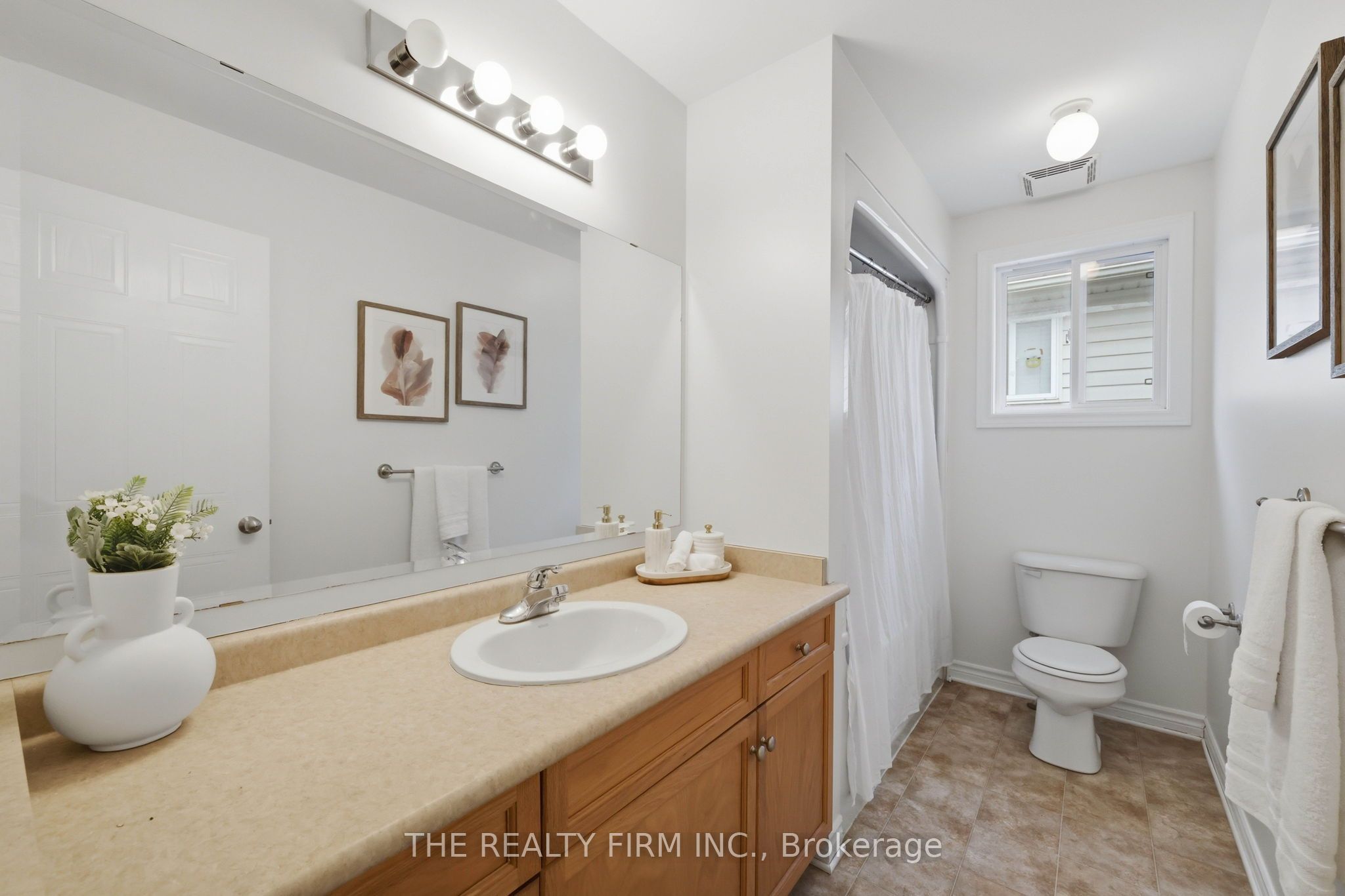 833 Capulet Lane Property Photo 28