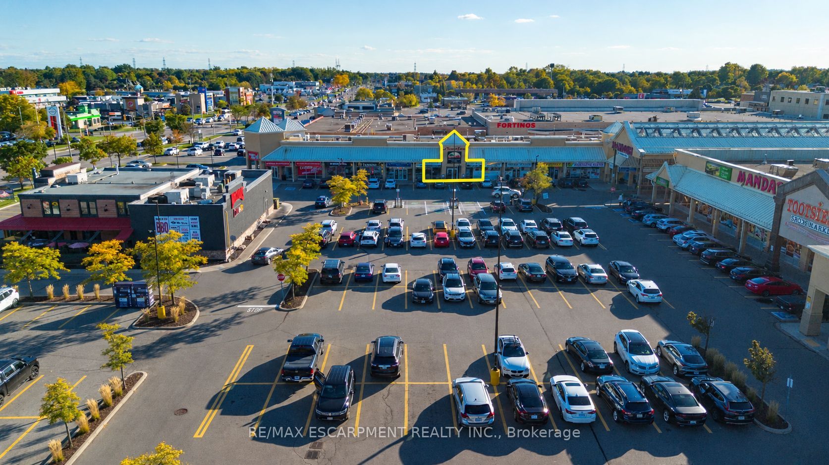 1508 Upper James Street Property Photo 1