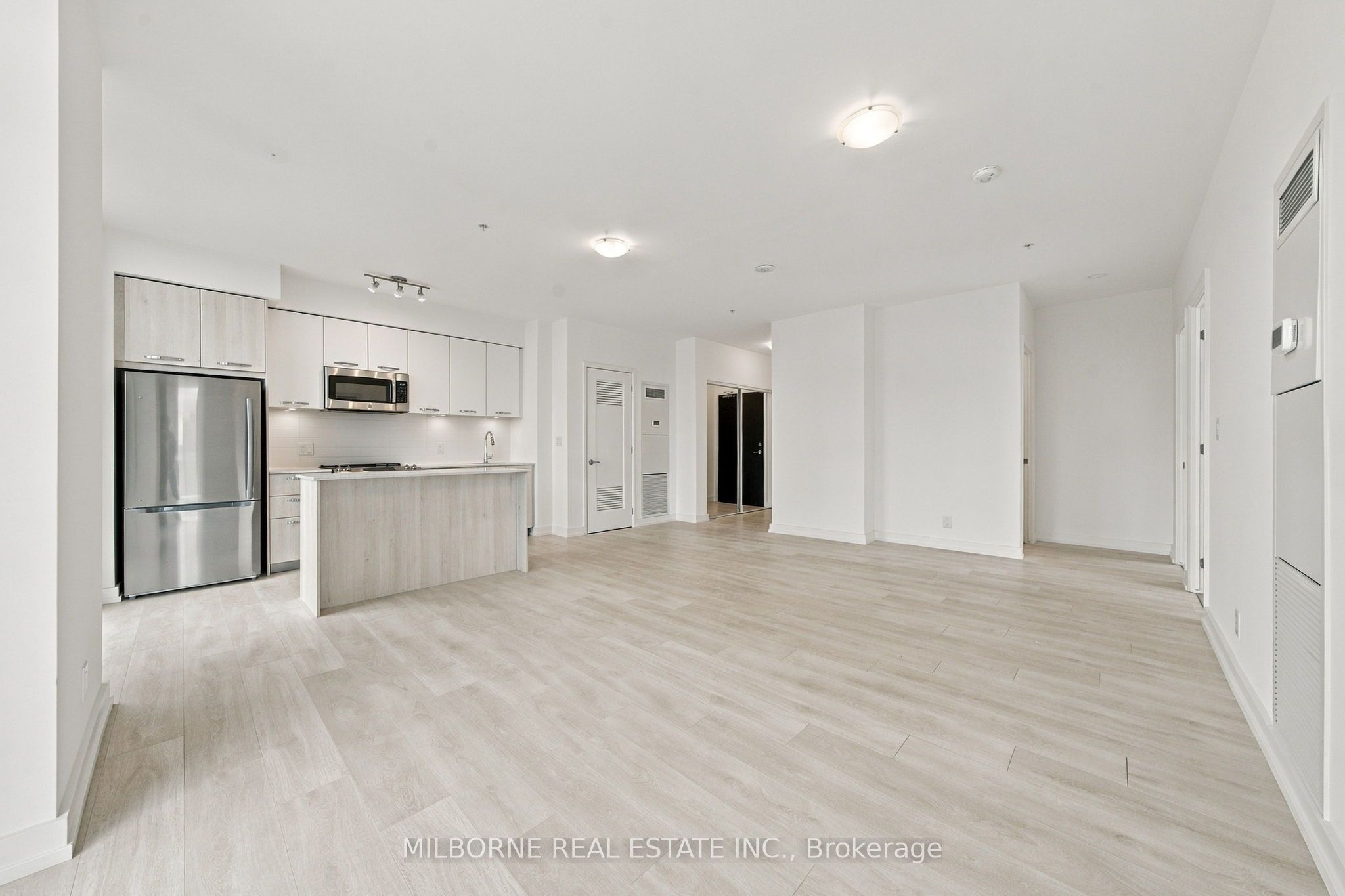 75 James Street S 1511 Property Photo 8