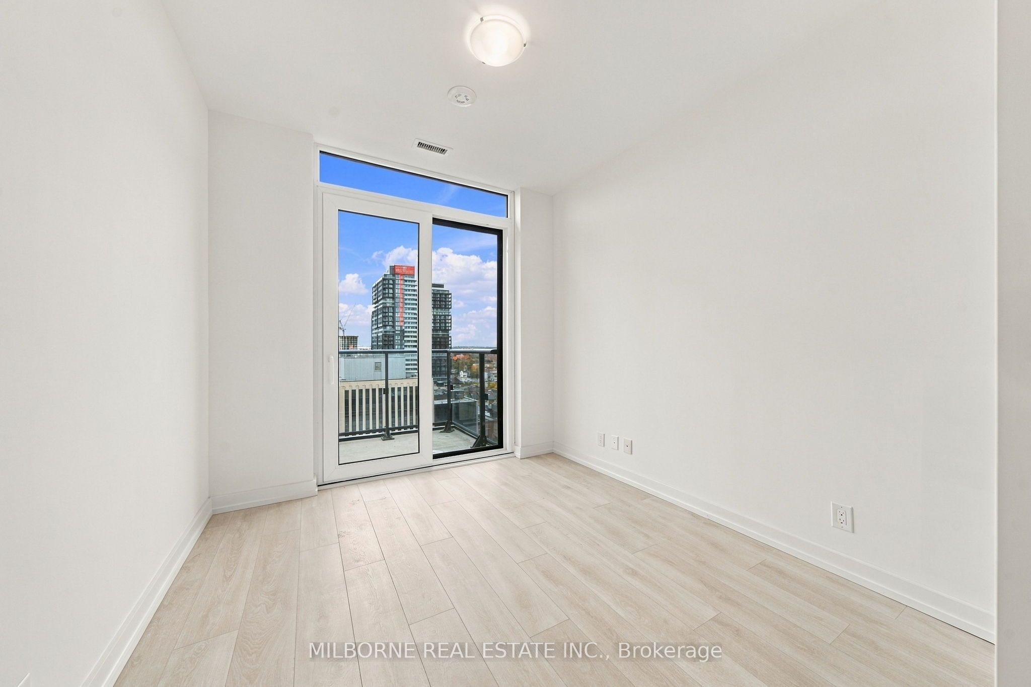 75 James Street S 1511 Property Photo 22