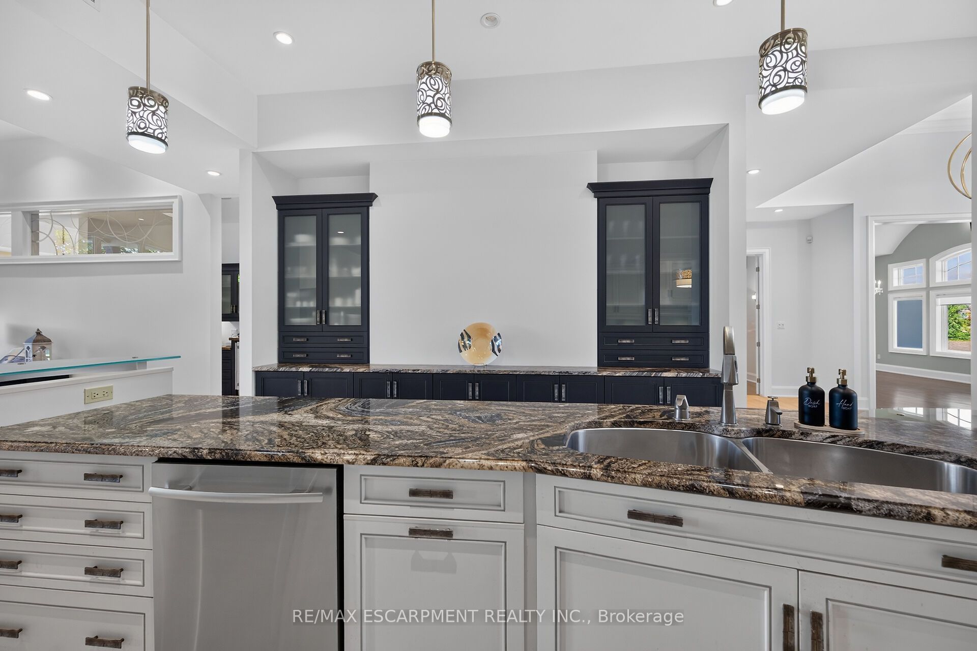 244 Mountain Brow Boulevard Property Photo 16