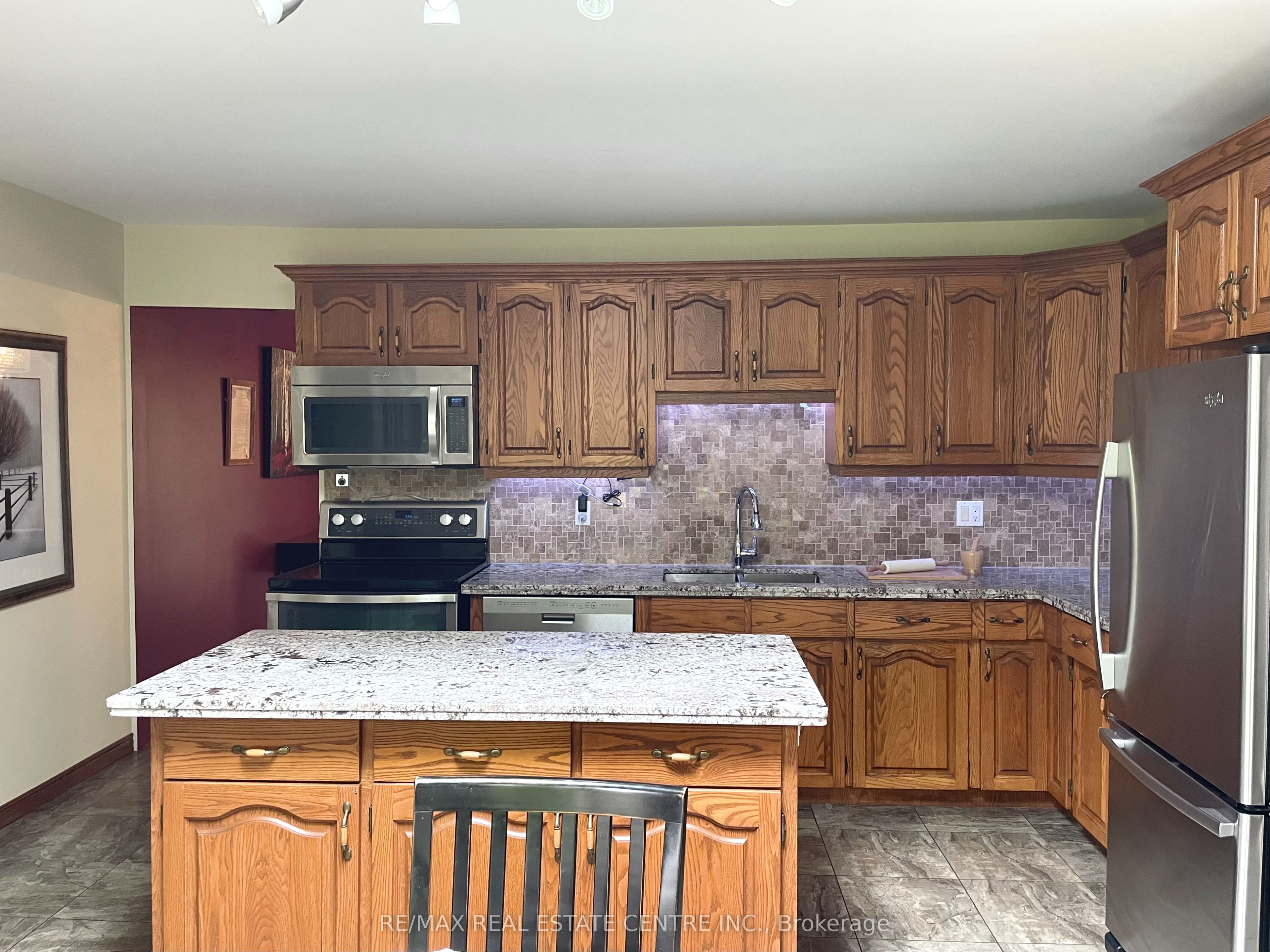 485471 30 Side Road Property Photo 14