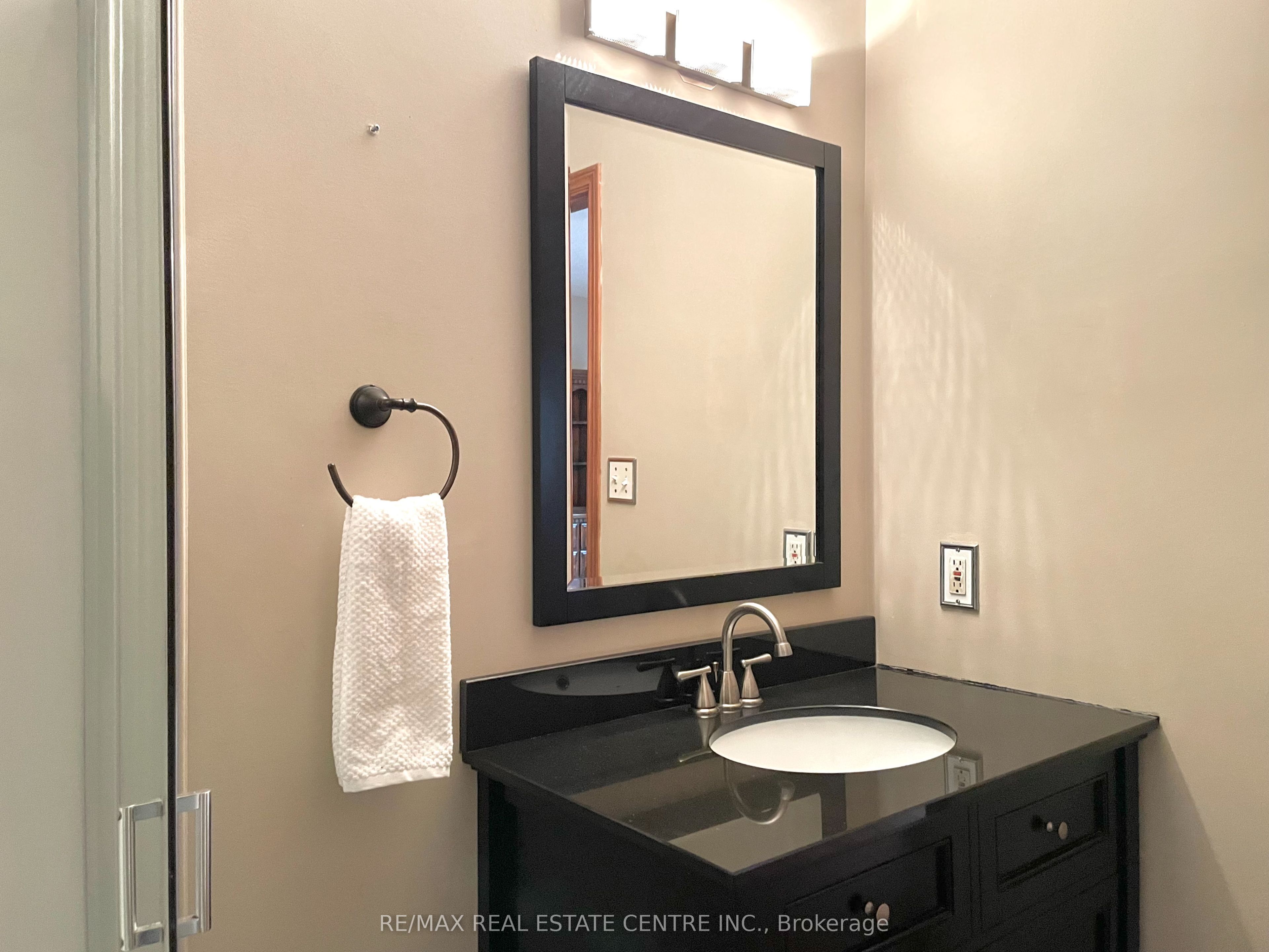 485471 30 Side Road Property Photo 19