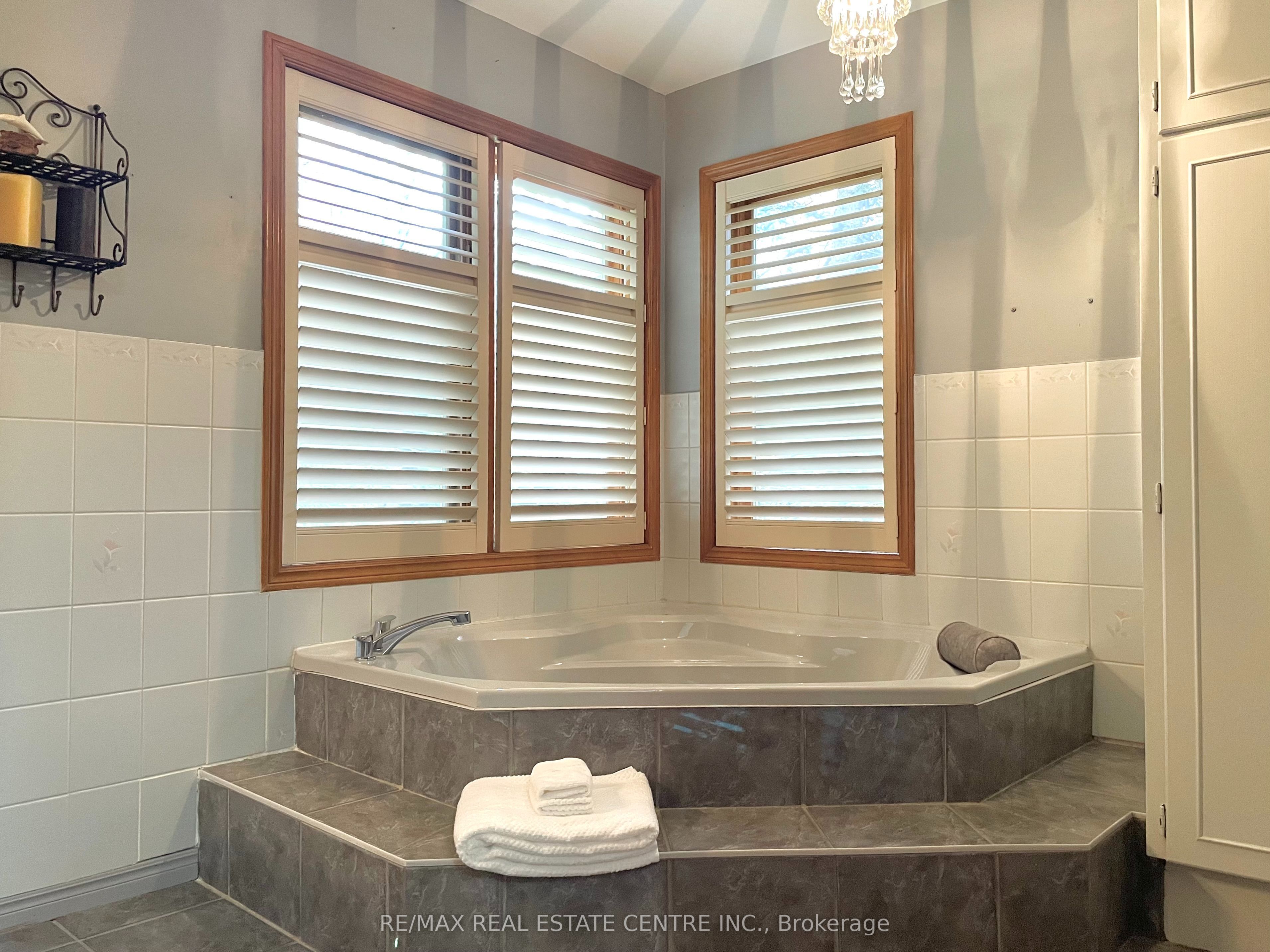 485471 30 Side Road Property Photo 26
