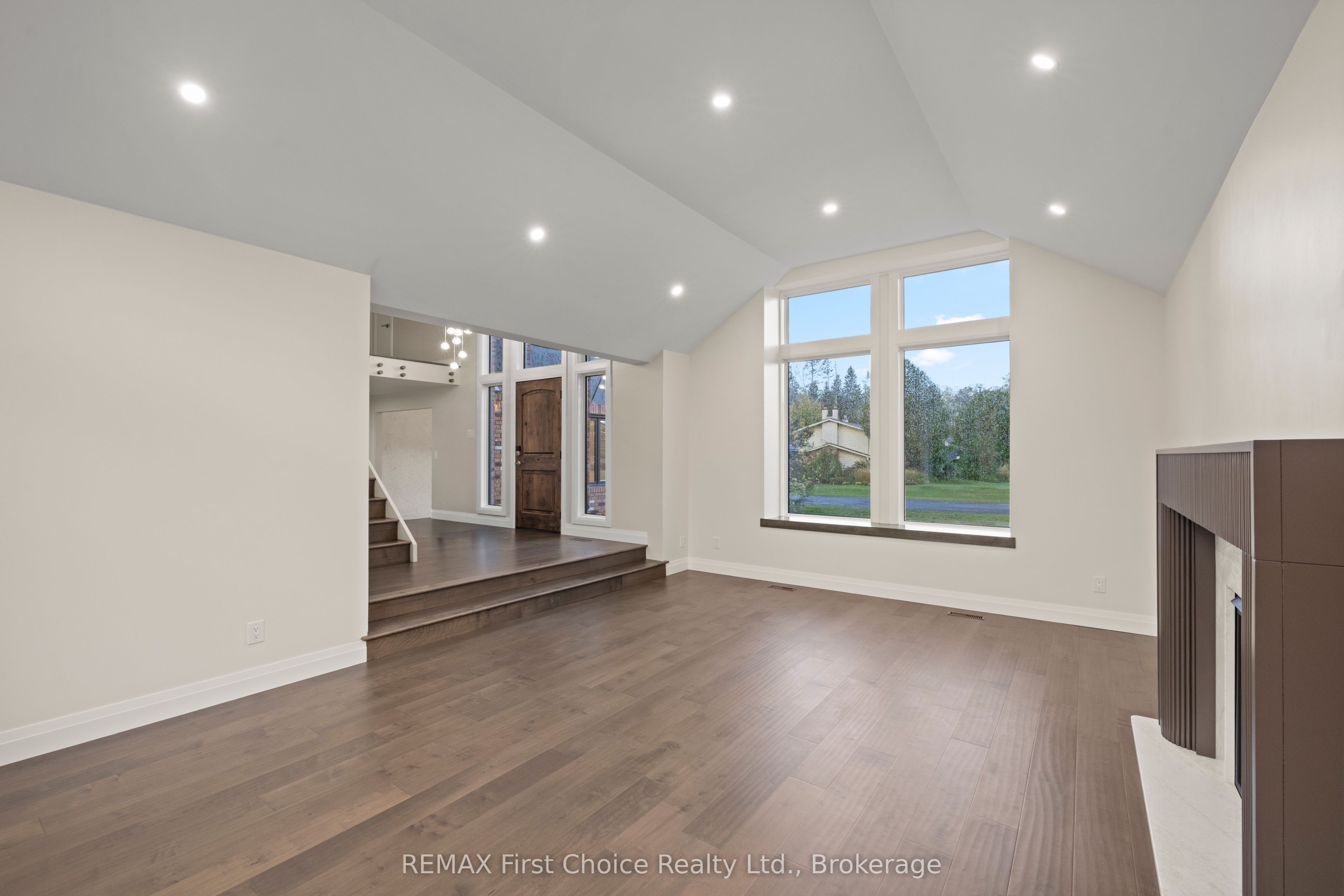 2110 Whitegates Drive Property Photo 11
