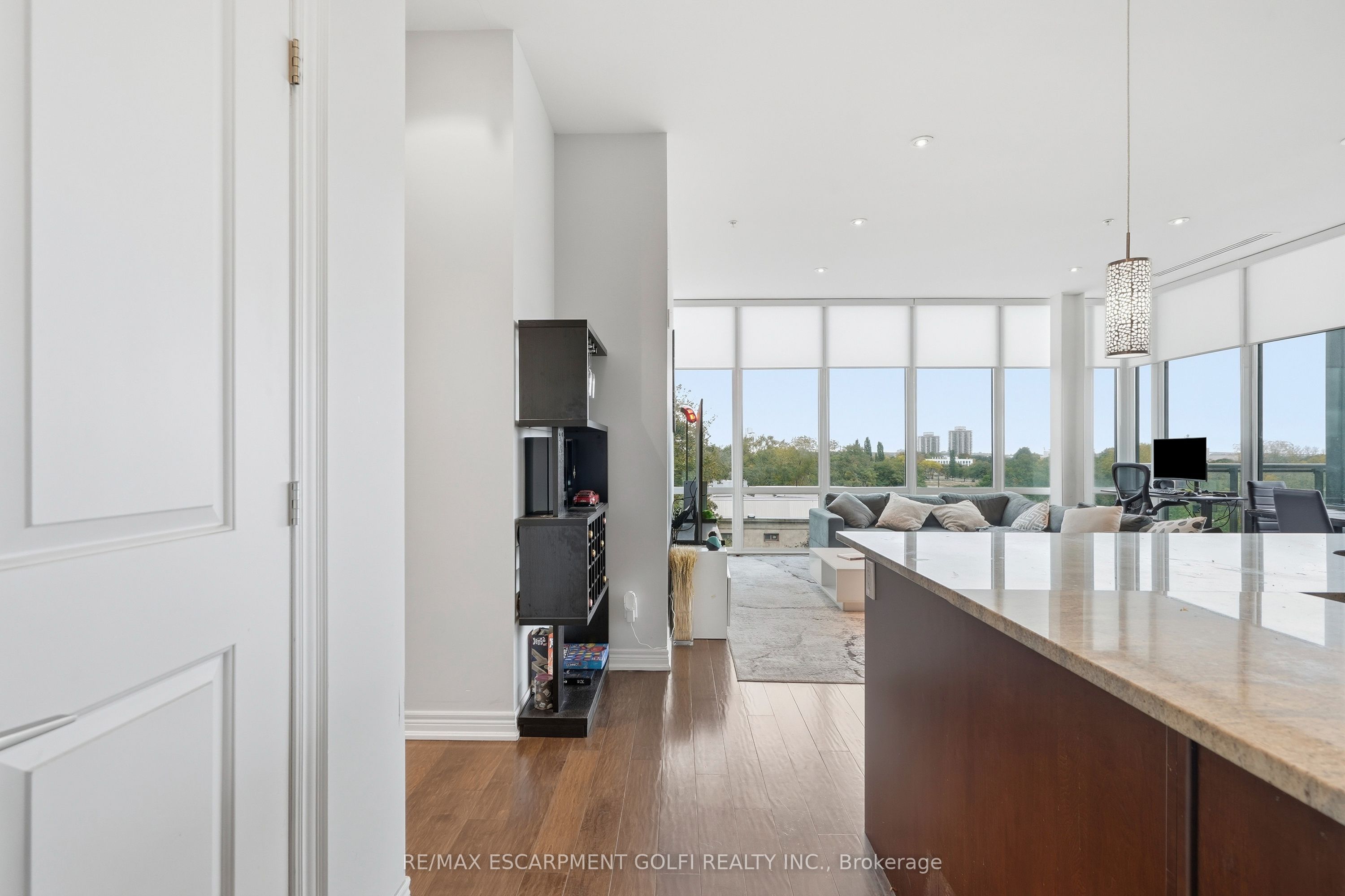 50 Murray Street W 403 Property Photo 2