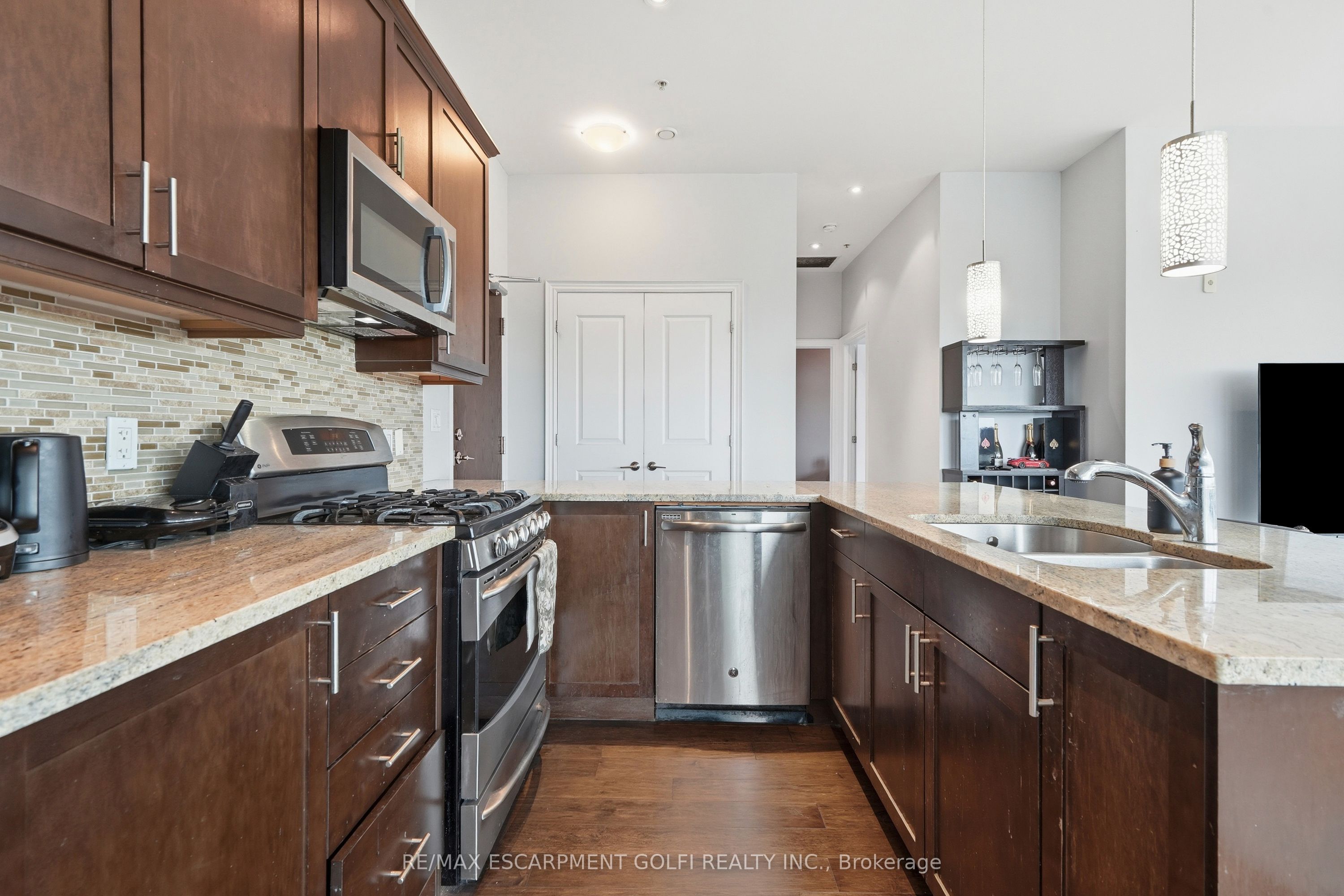 50 Murray Street W 403 Property Photo 5