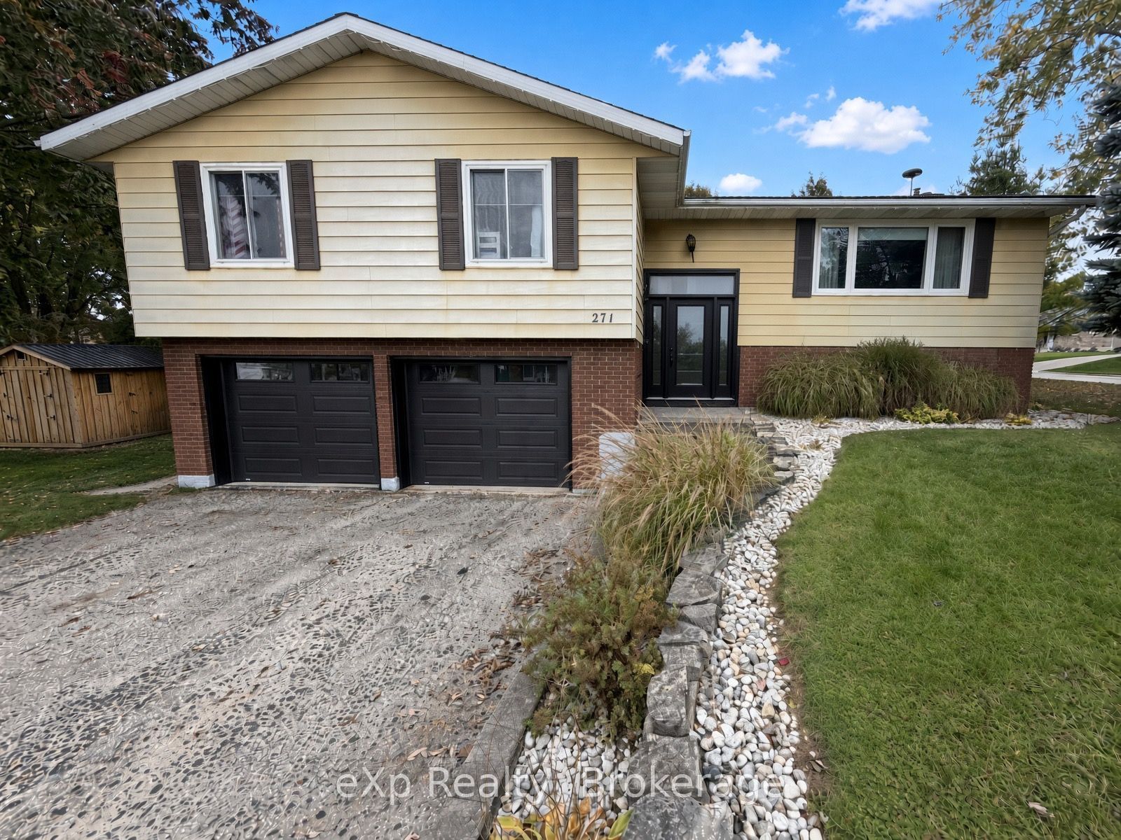271 Thomas Street Property Photo 1