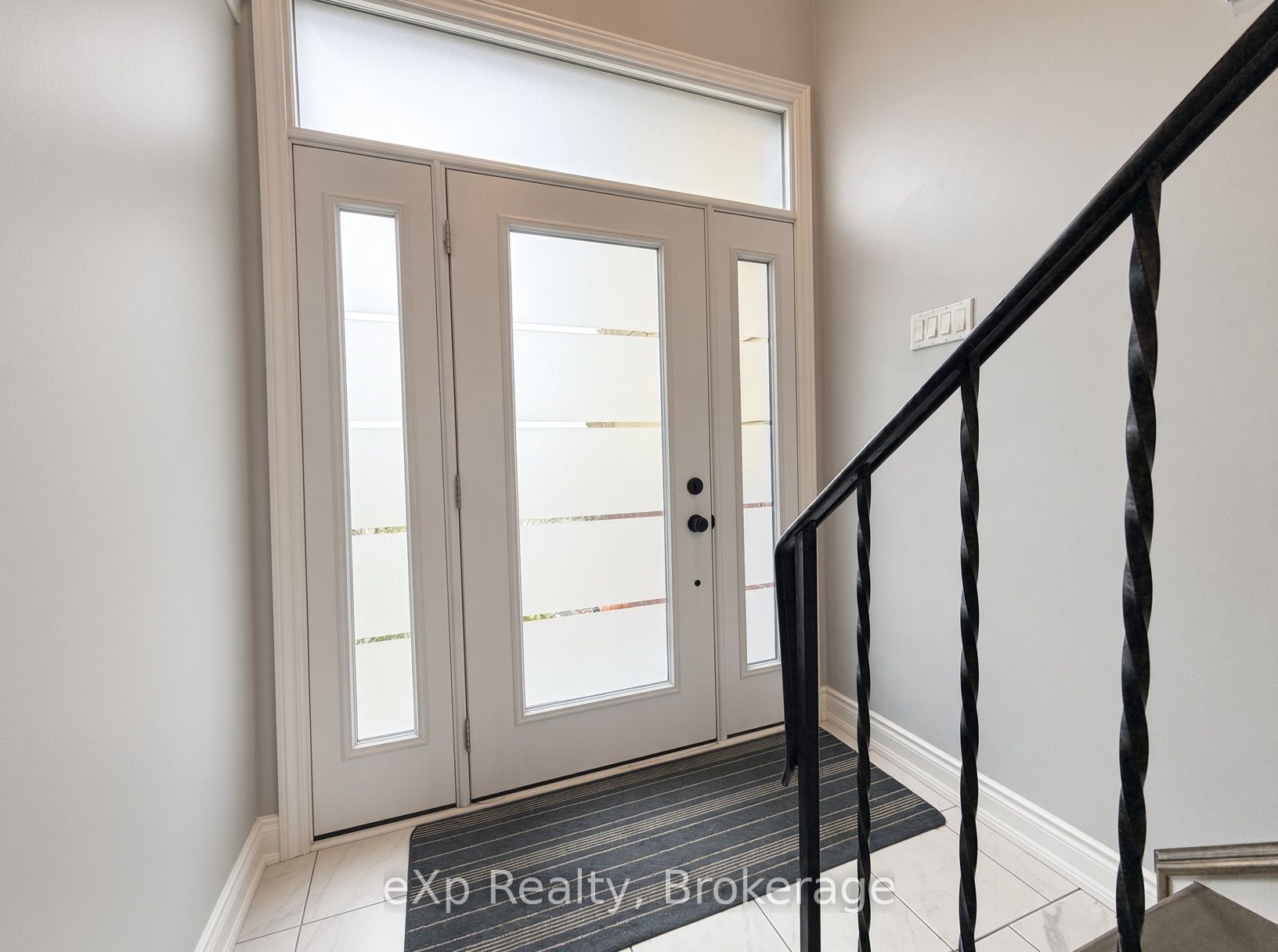 271 Thomas Street Property Photo 4