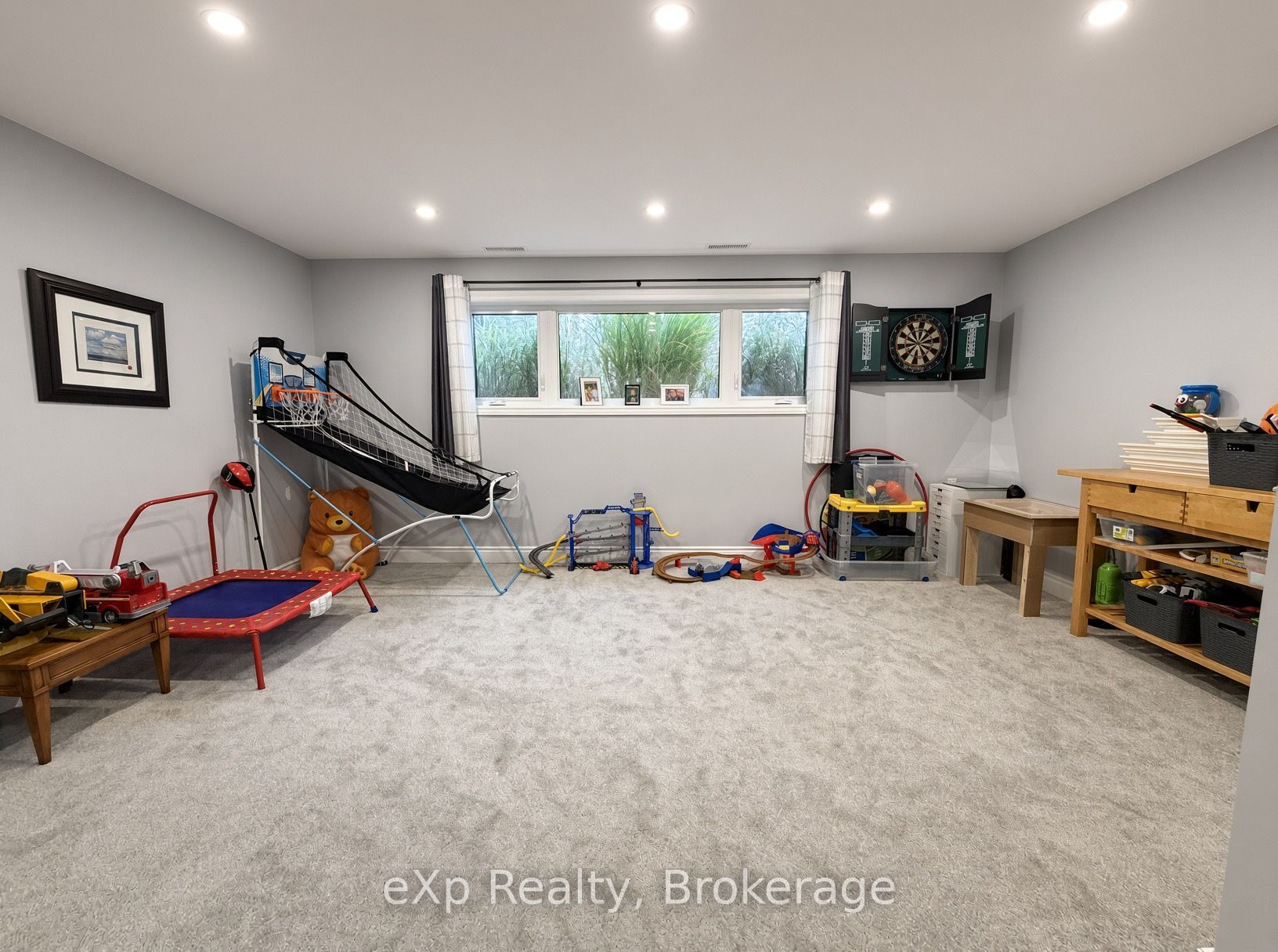 271 Thomas Street Property Photo 22