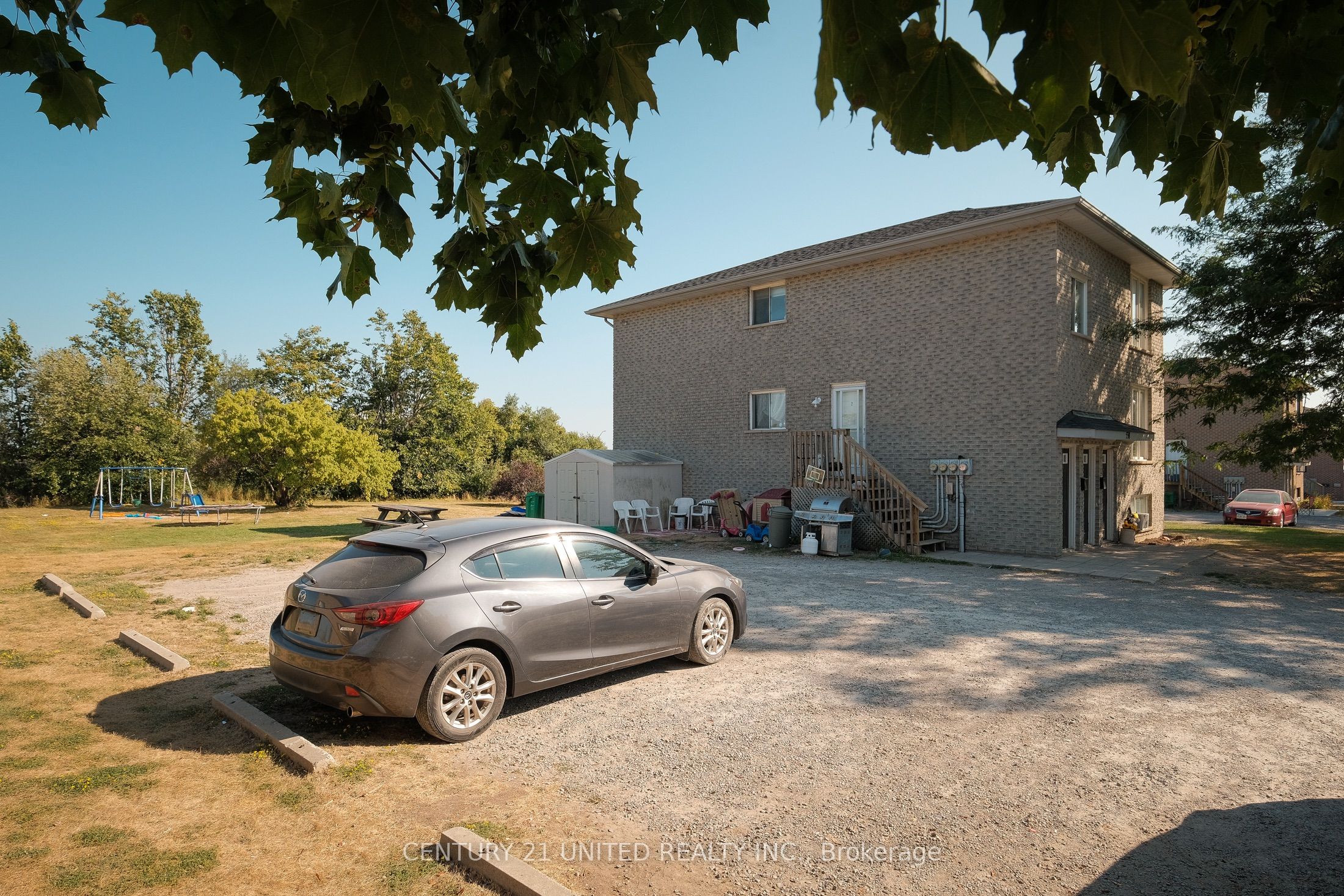 546 Crystal Drive Property Photo 8