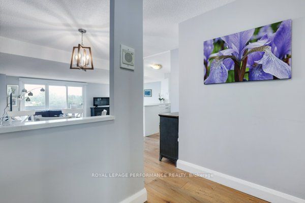 1081 Ambleside Drive 703 Property Photo 6