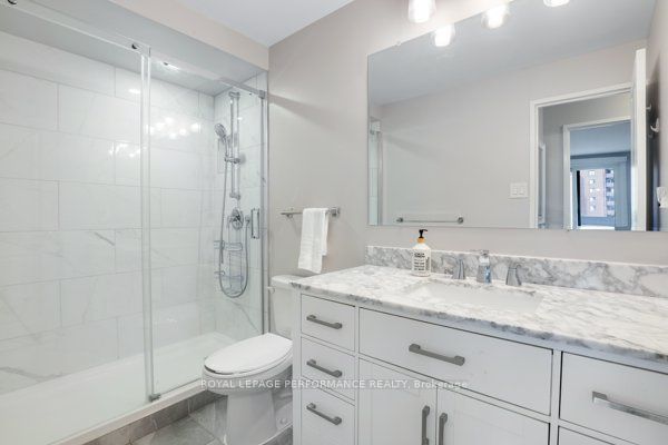 1081 Ambleside Drive 703 Property Photo 23