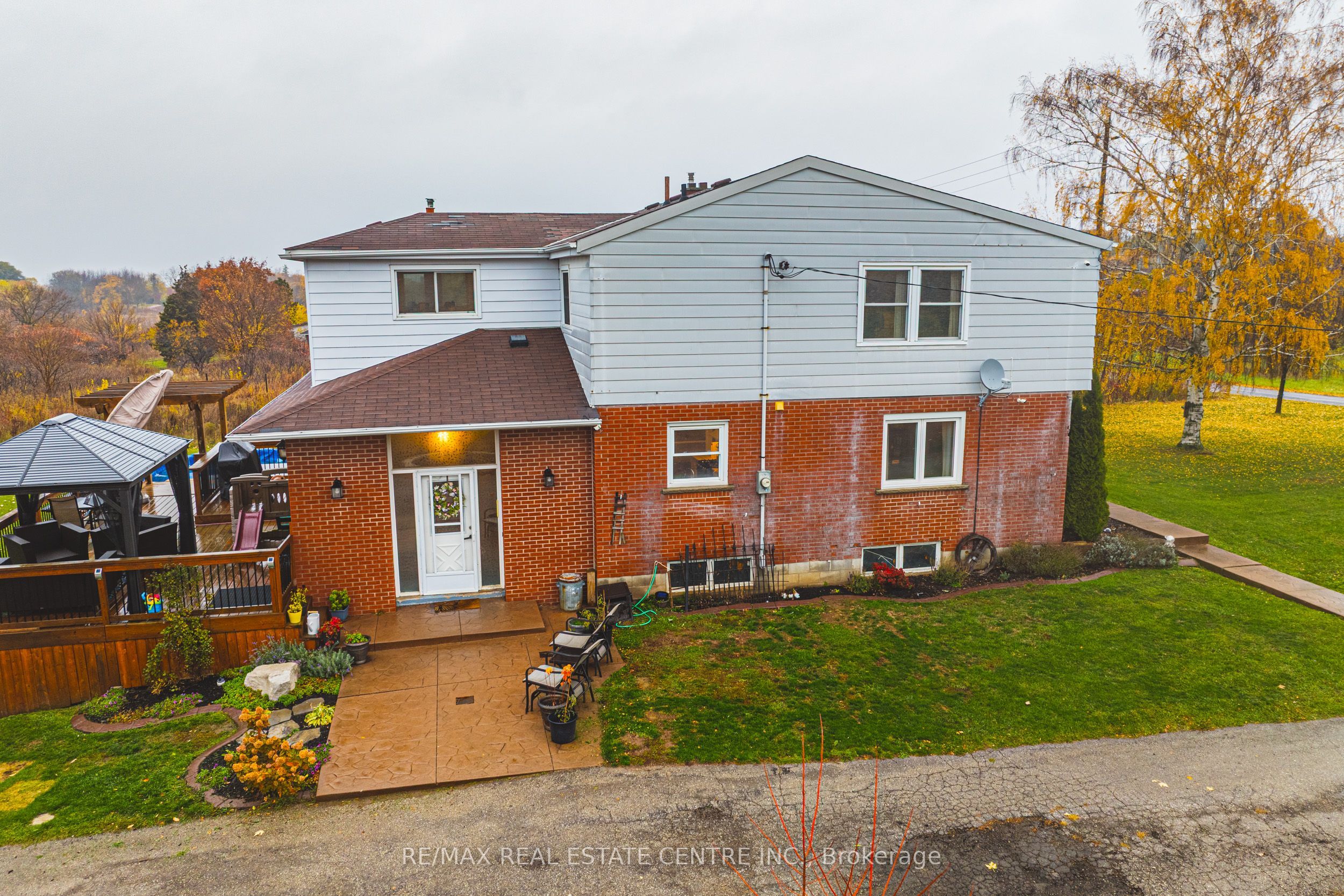 70 Webster Road Property Photo 9