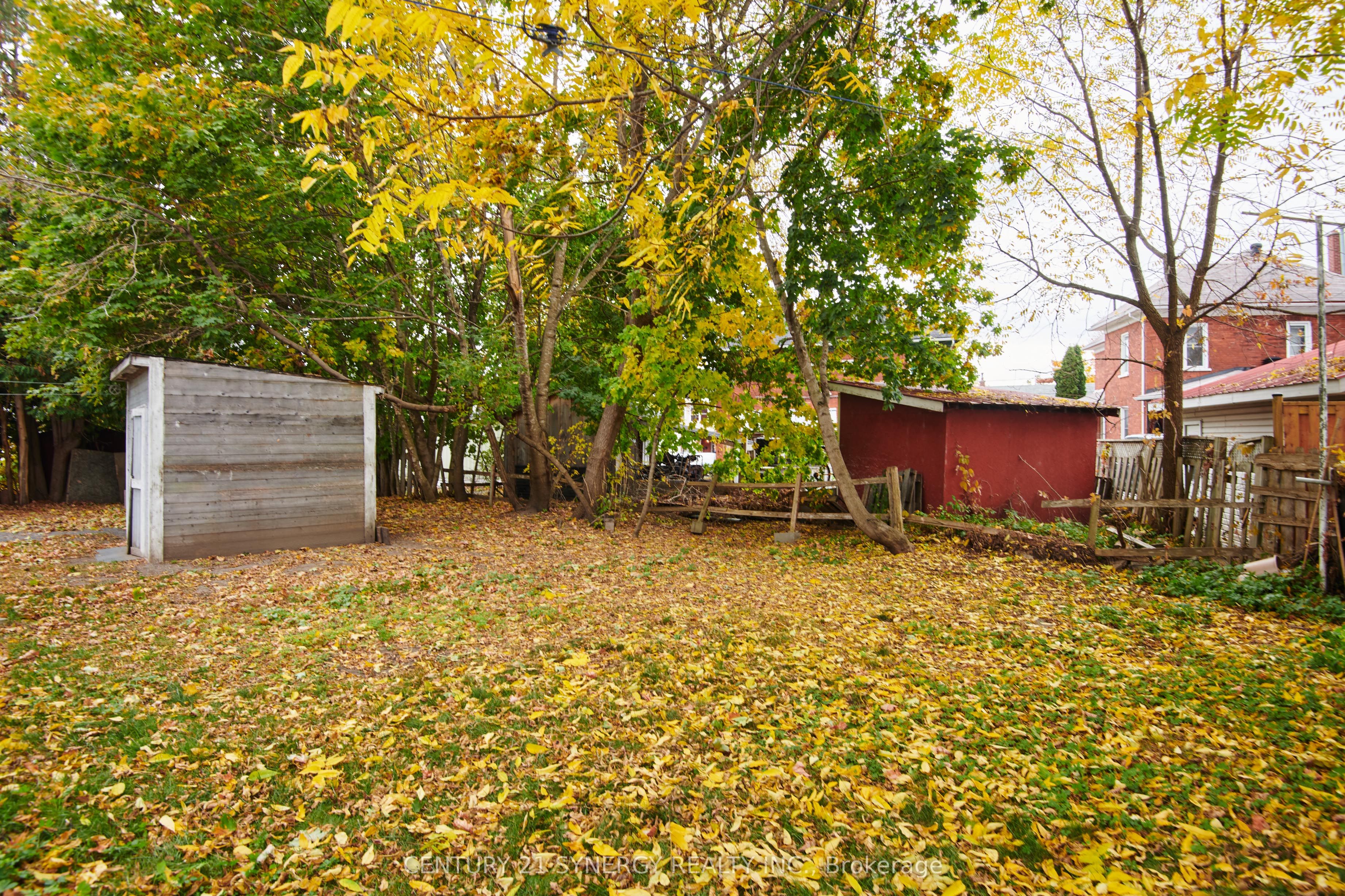 154-156 Beckwith Street N Property Photo 15