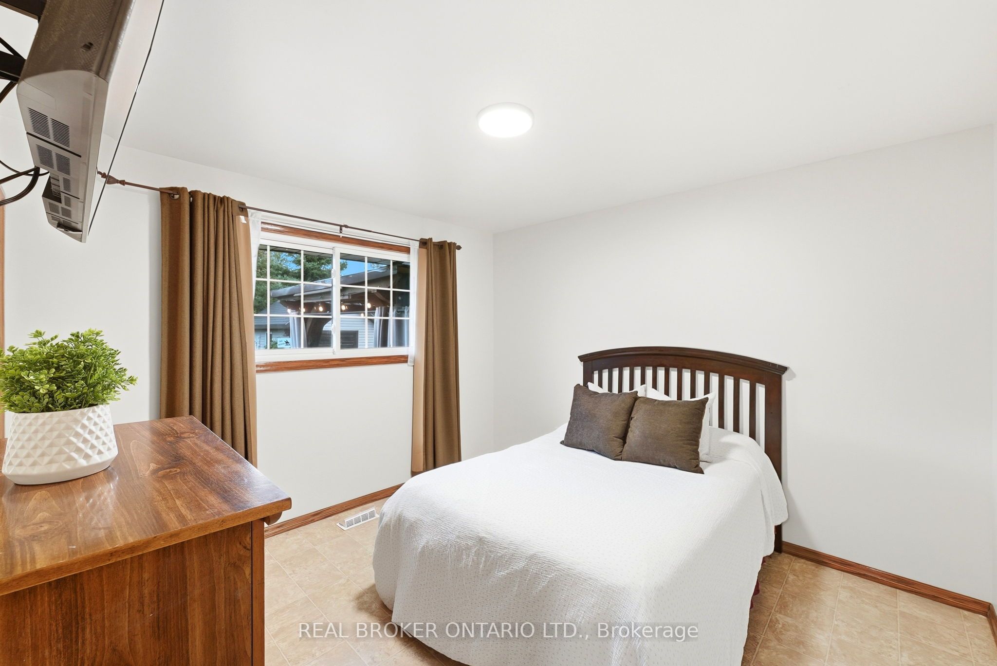 7 Edward Street Property Photo 19