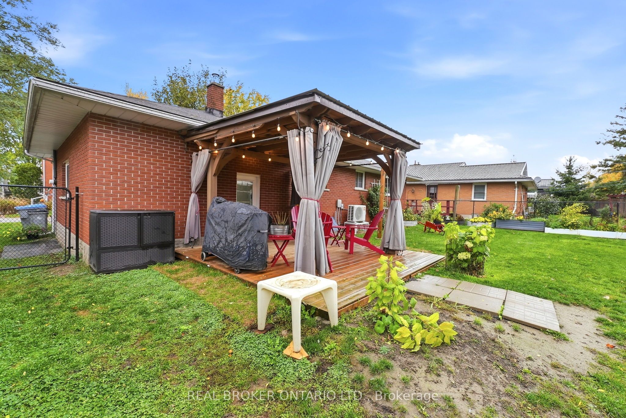 7 Edward Street Property Photo 31