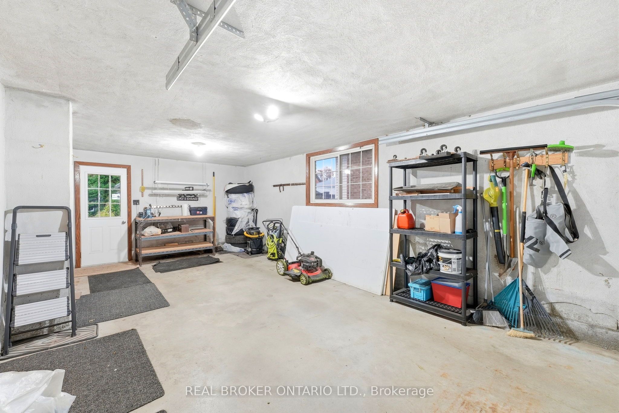 7 Edward Street Property Photo 32