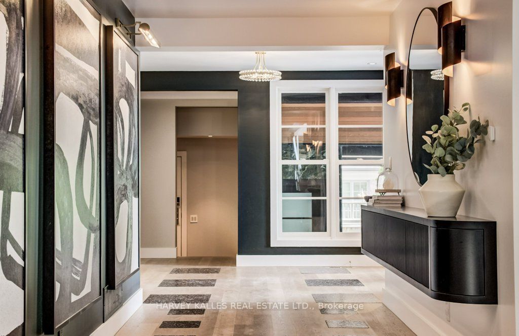 8 Westgate Walk Property Photo 3