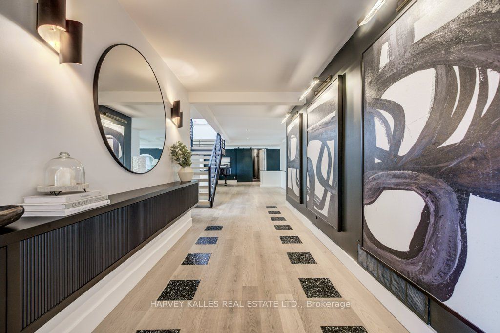 8 Westgate Walk Property Photo 4